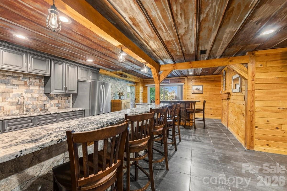 6012 Holiday Shores Avenue — Nebo