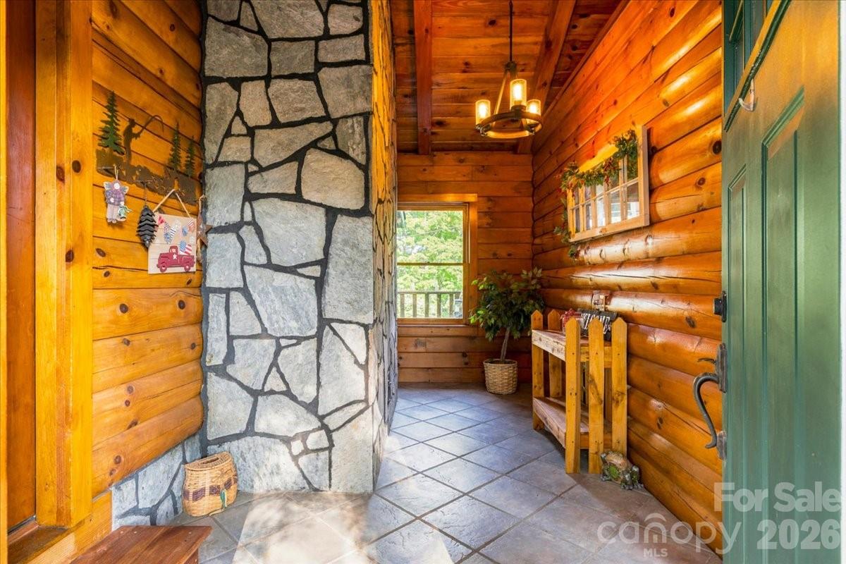 6012 Holiday Shores Avenue — Nebo