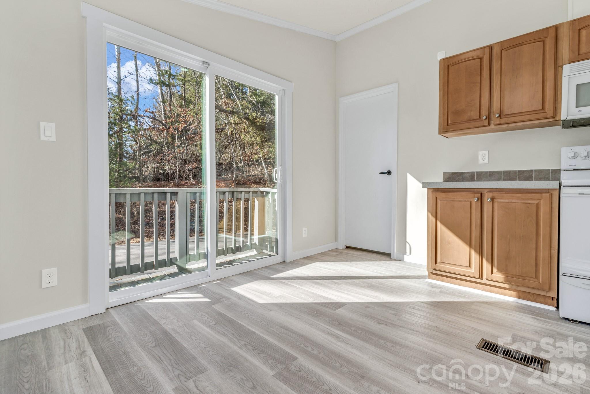 30 Pinners Cove Road — Asheville