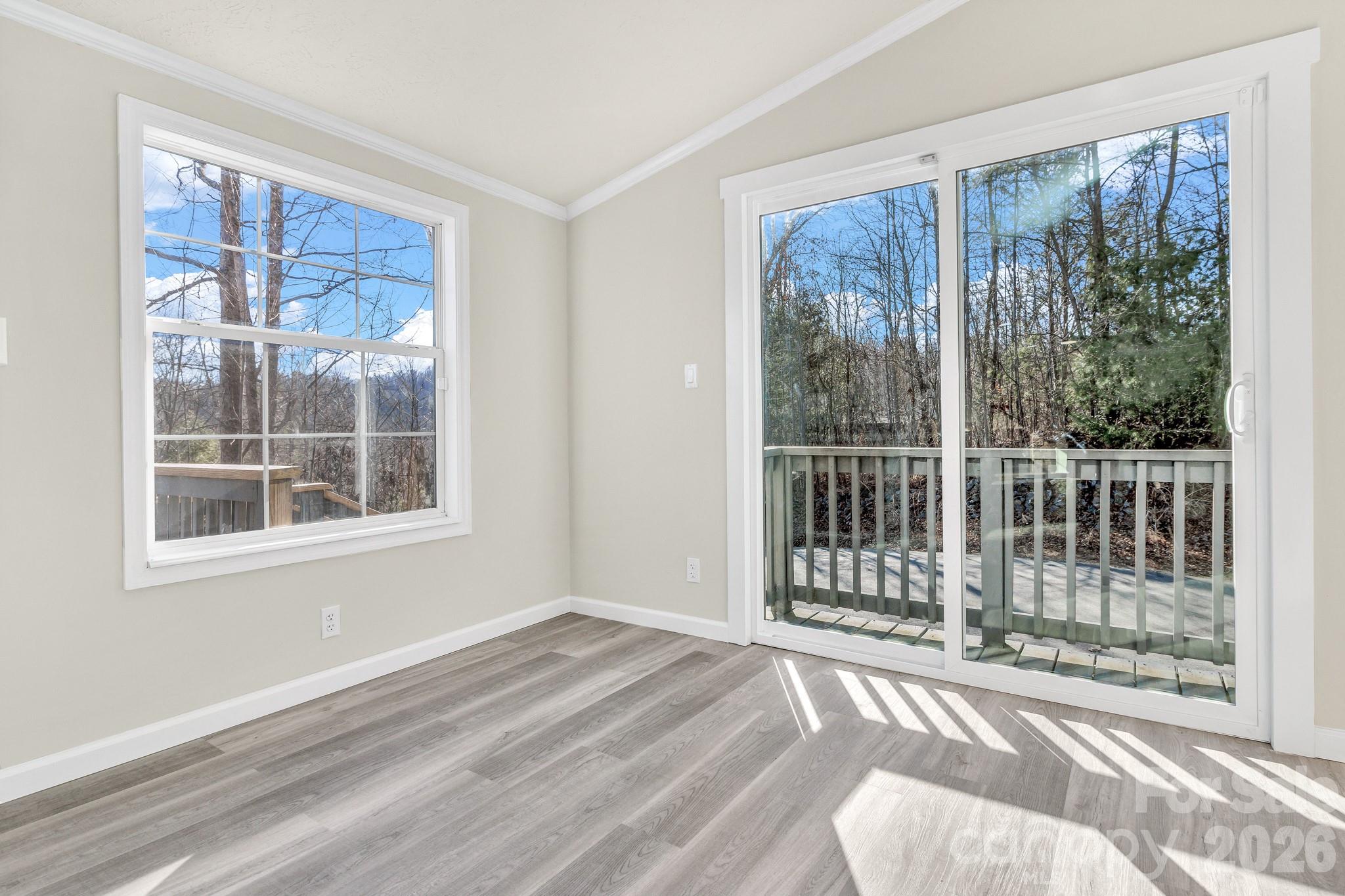 30 Pinners Cove Road — Asheville