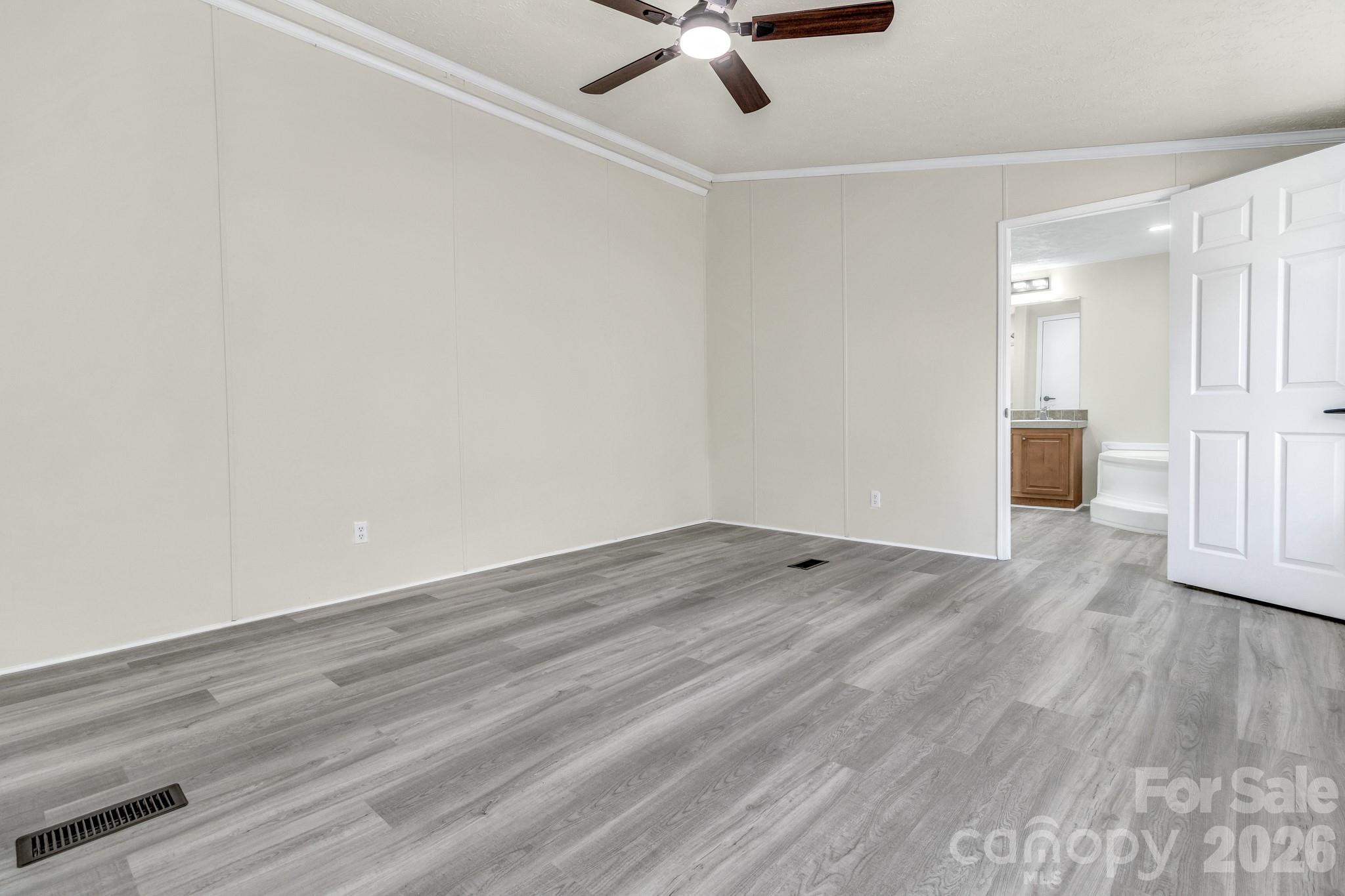 30 Pinners Cove Road — Asheville