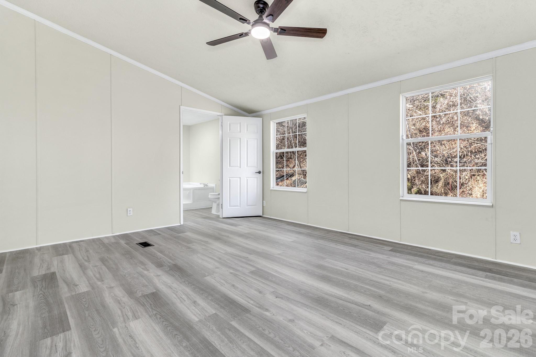 30 Pinners Cove Road — Asheville