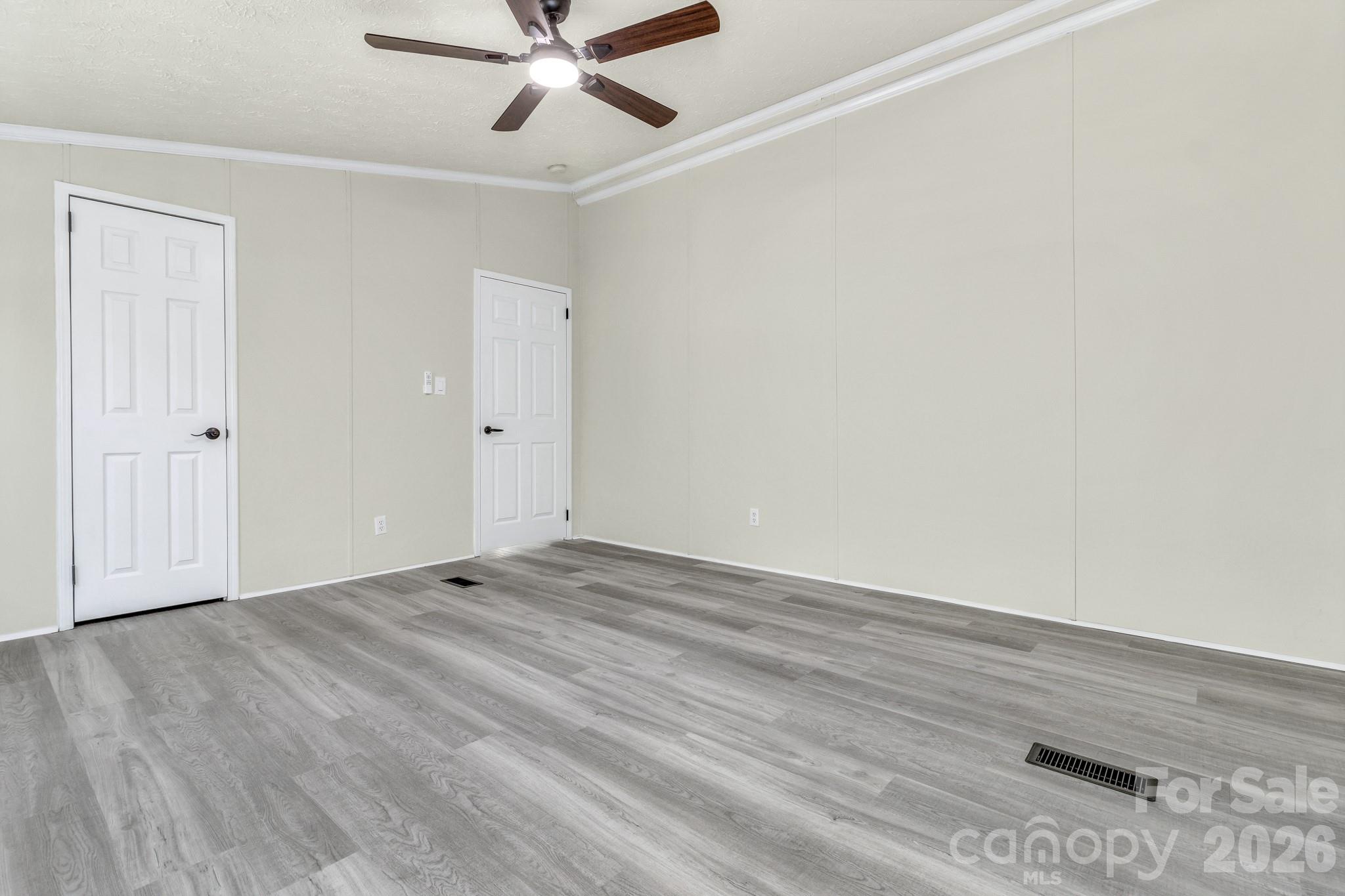 30 Pinners Cove Road — Asheville