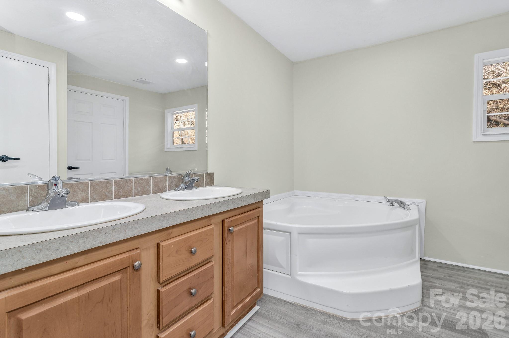 30 Pinners Cove Road — Asheville