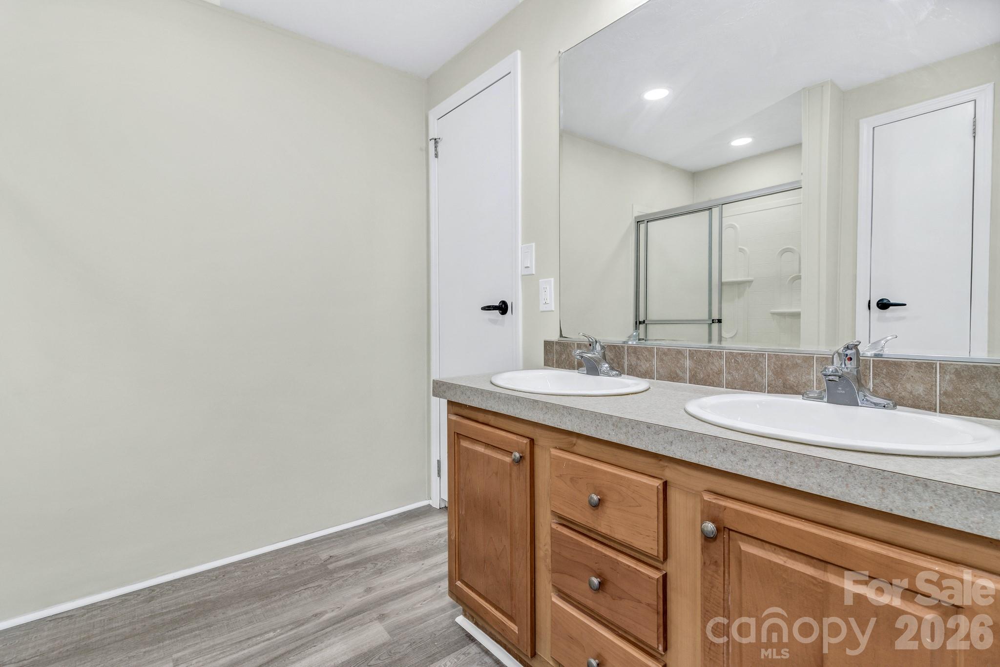 30 Pinners Cove Road — Asheville