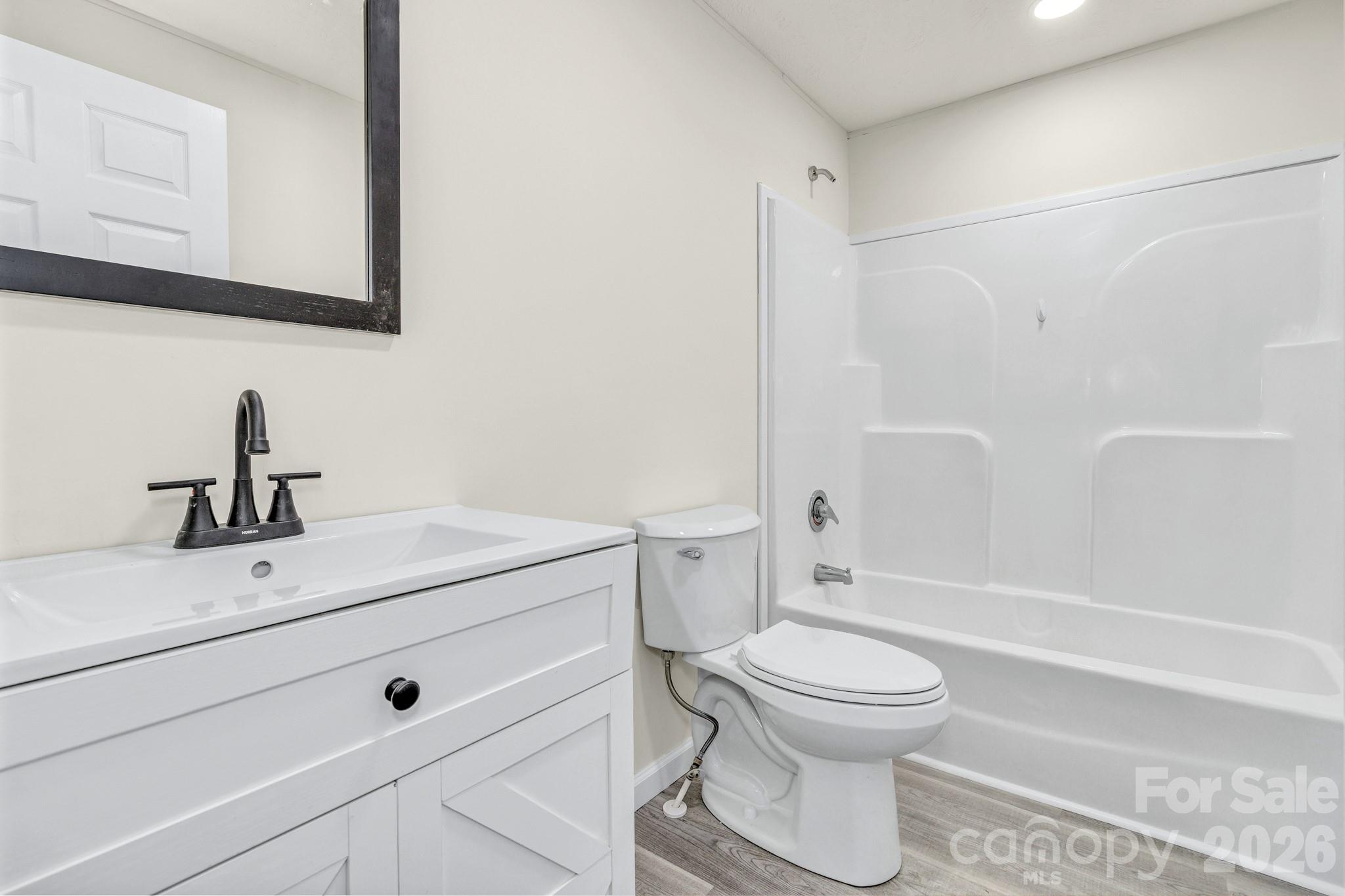 30 Pinners Cove Road — Asheville