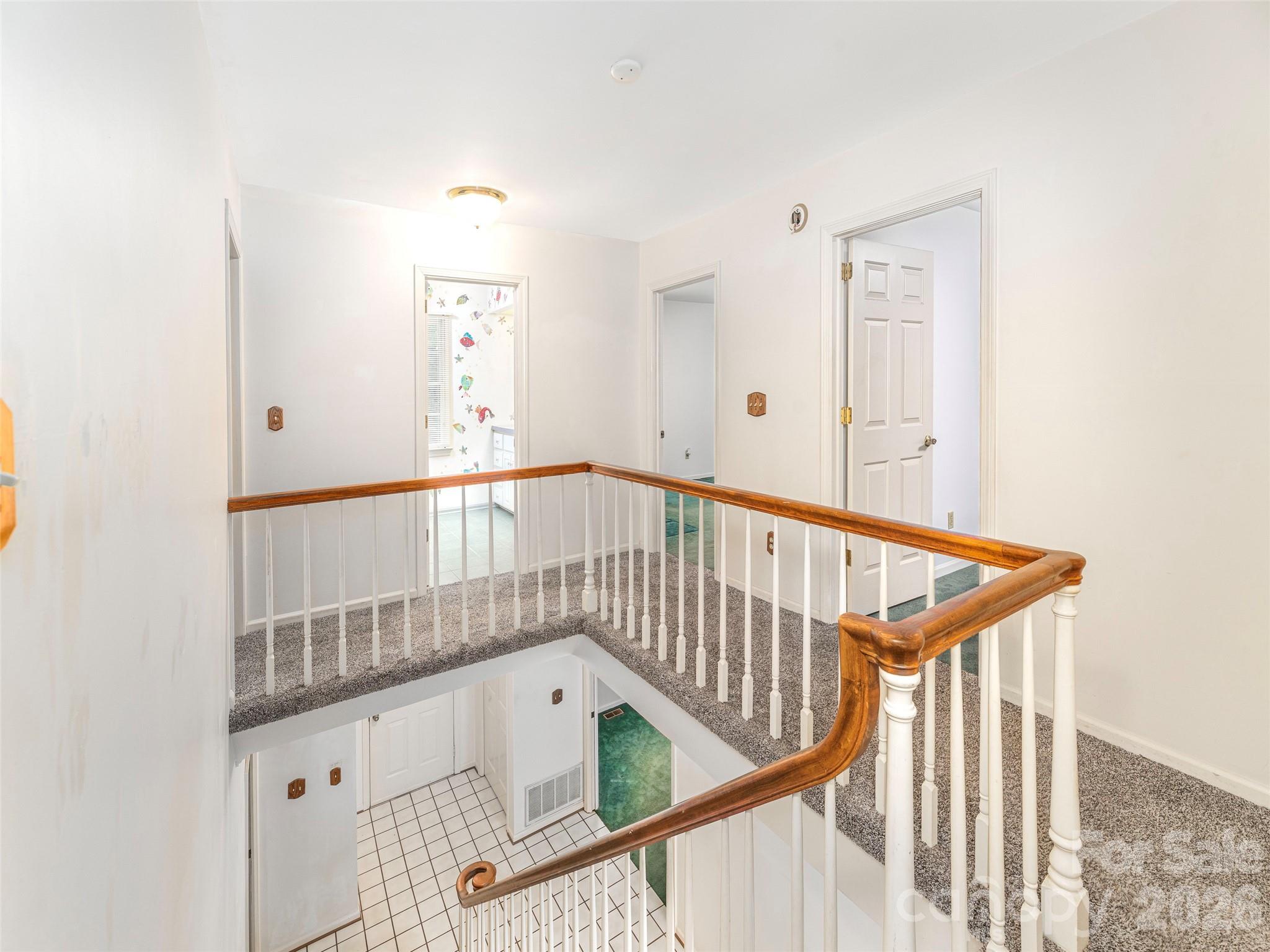 200 Heathcote Road — Hendersonville