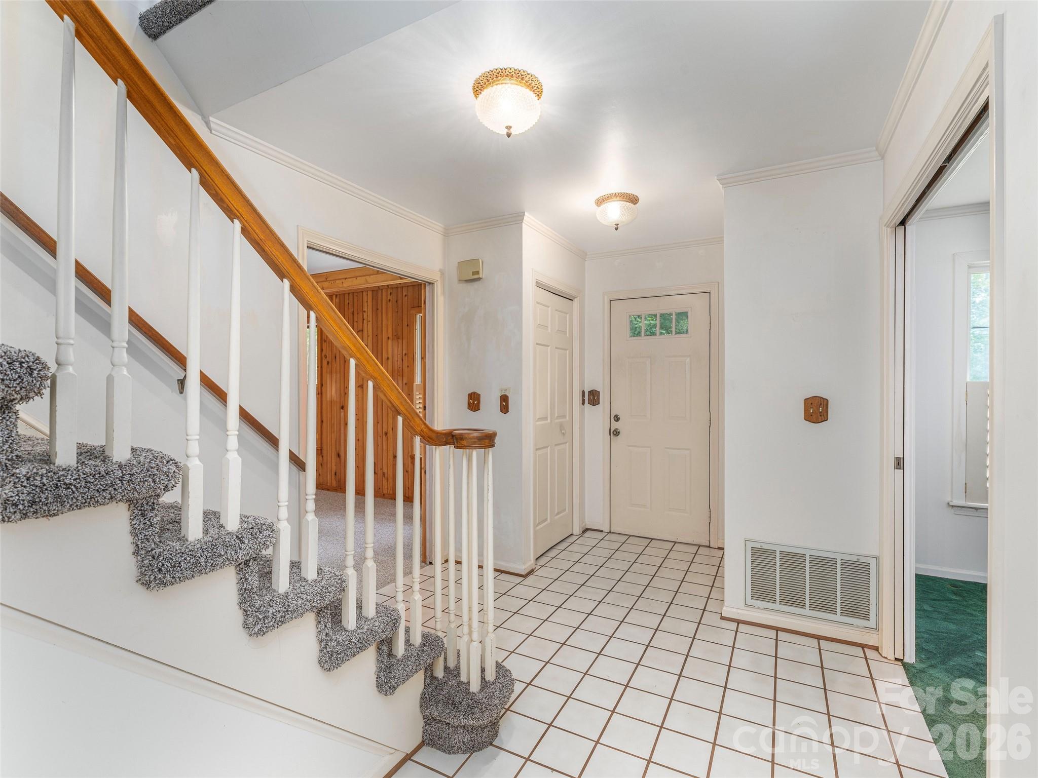 200 Heathcote Road — Hendersonville