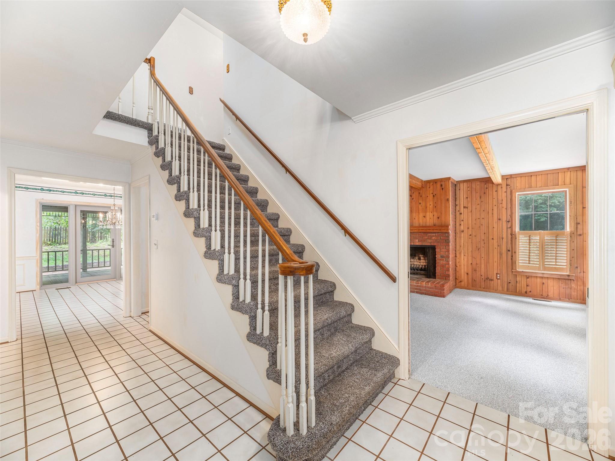 200 Heathcote Road — Hendersonville