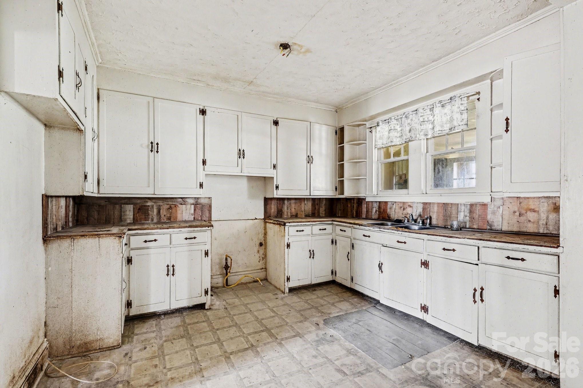 1411 Ludwick Heights Lane — Salisbury