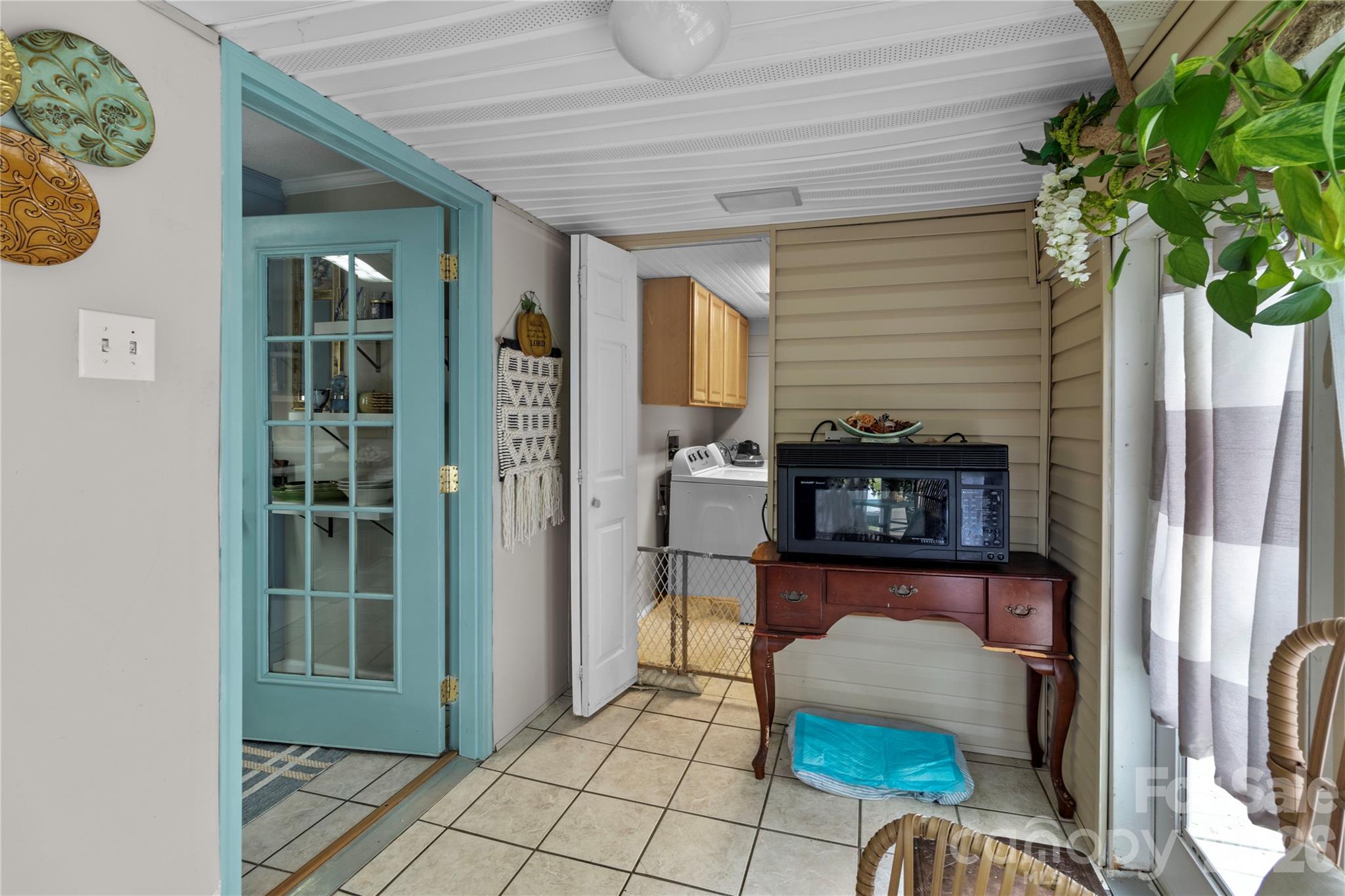 404 Moss Springs Road — Albemarle
