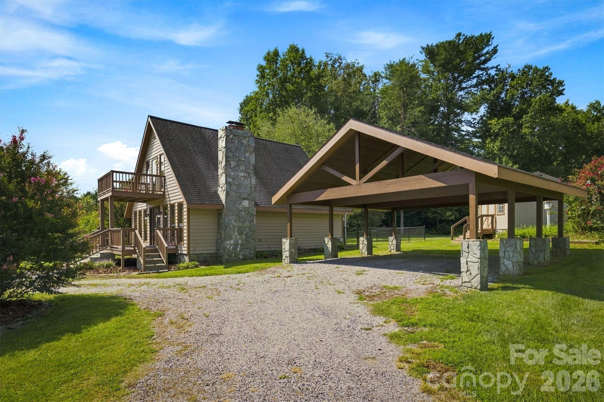 105 Shuffler Road — Morganton