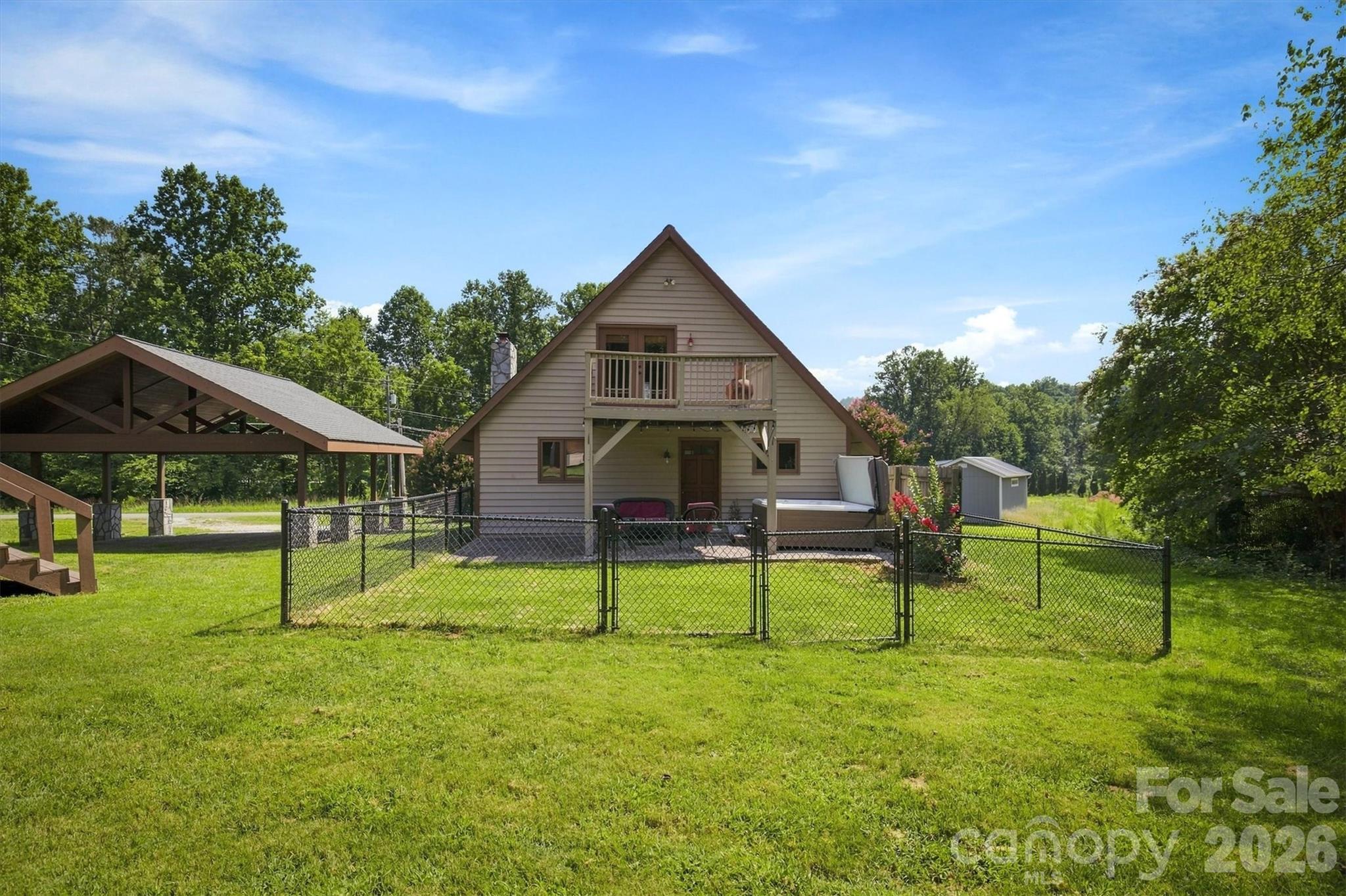 105 Shuffler Road — Morganton