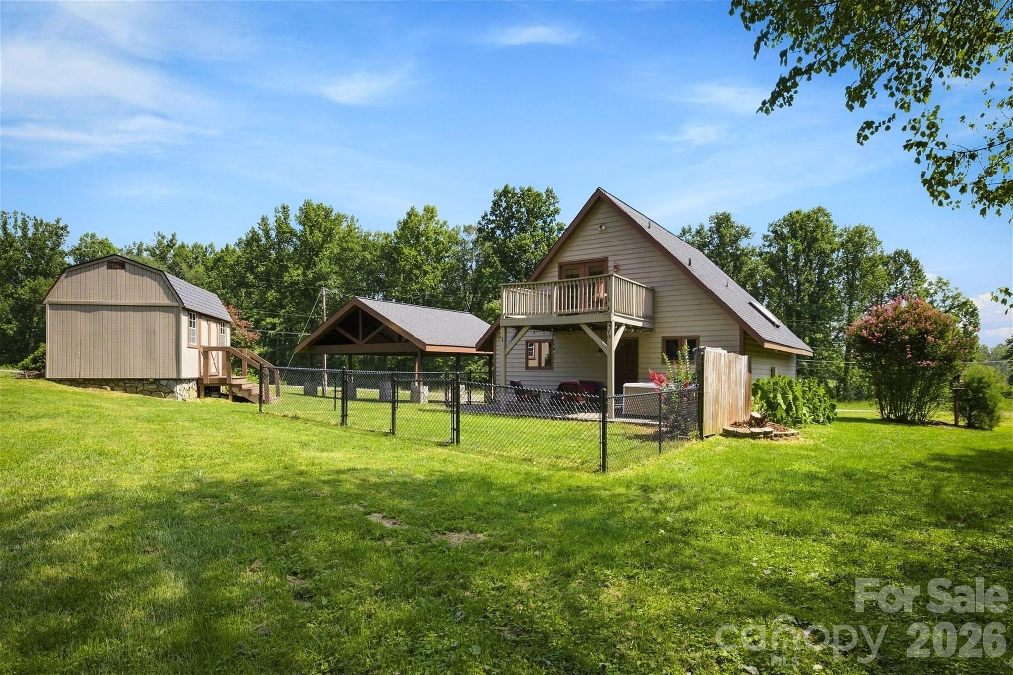 105 Shuffler Road — Morganton