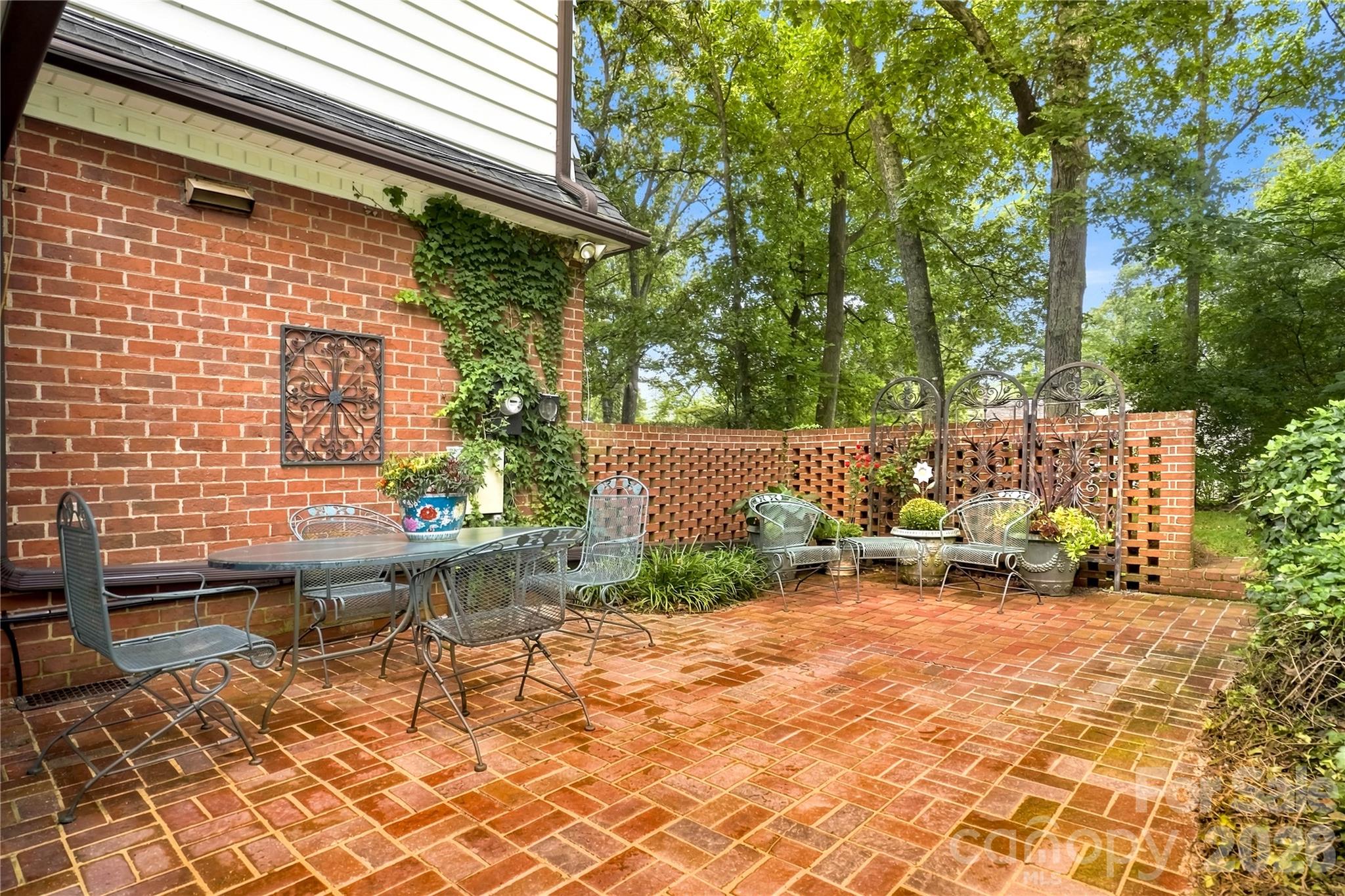 209 Labans Lane — Lincolnton