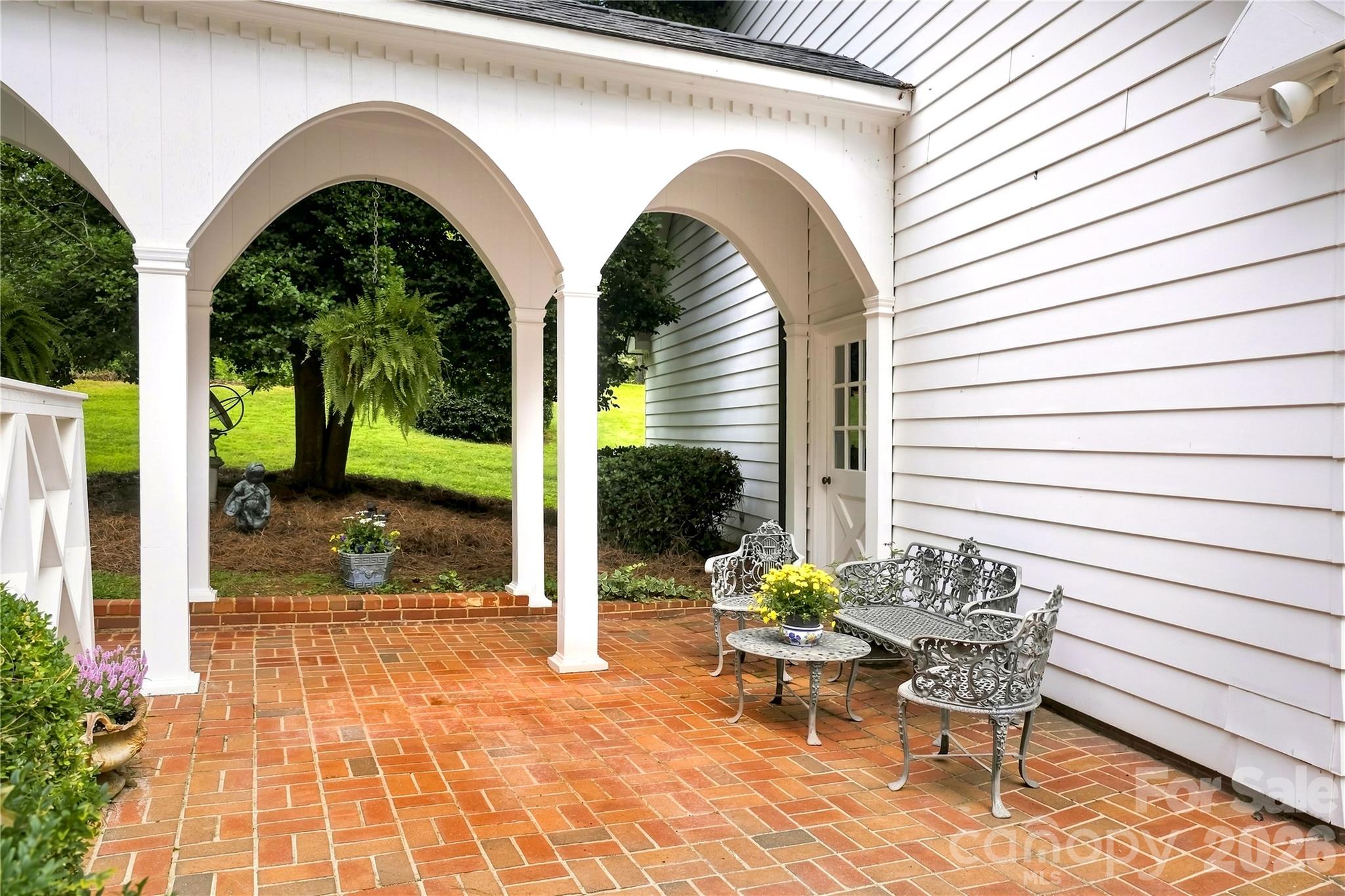 209 Labans Lane — Lincolnton