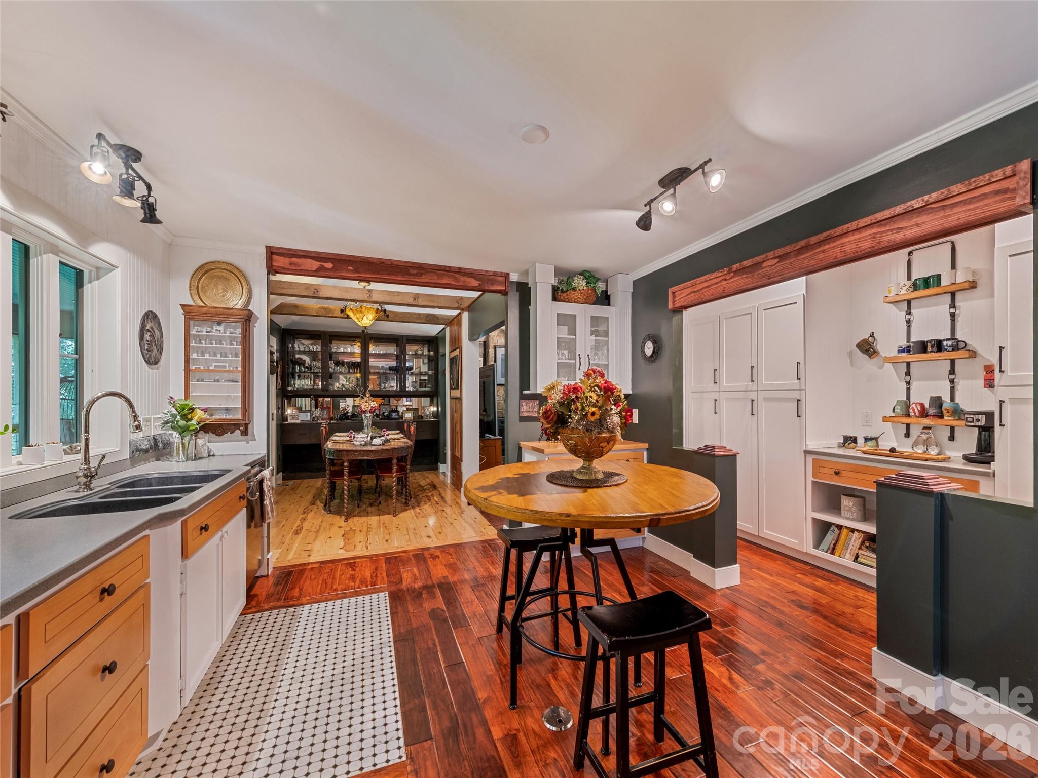379 Holston Village Road — Waynesville