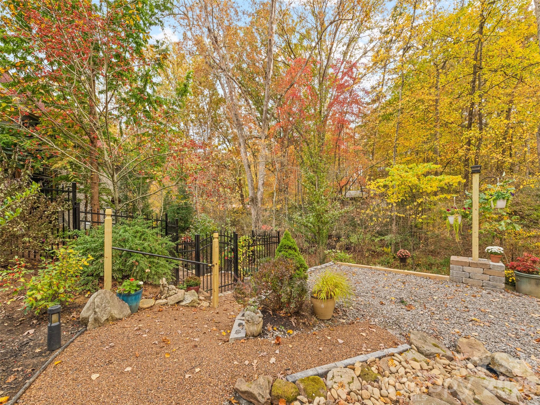 379 Holston Village Road — Waynesville