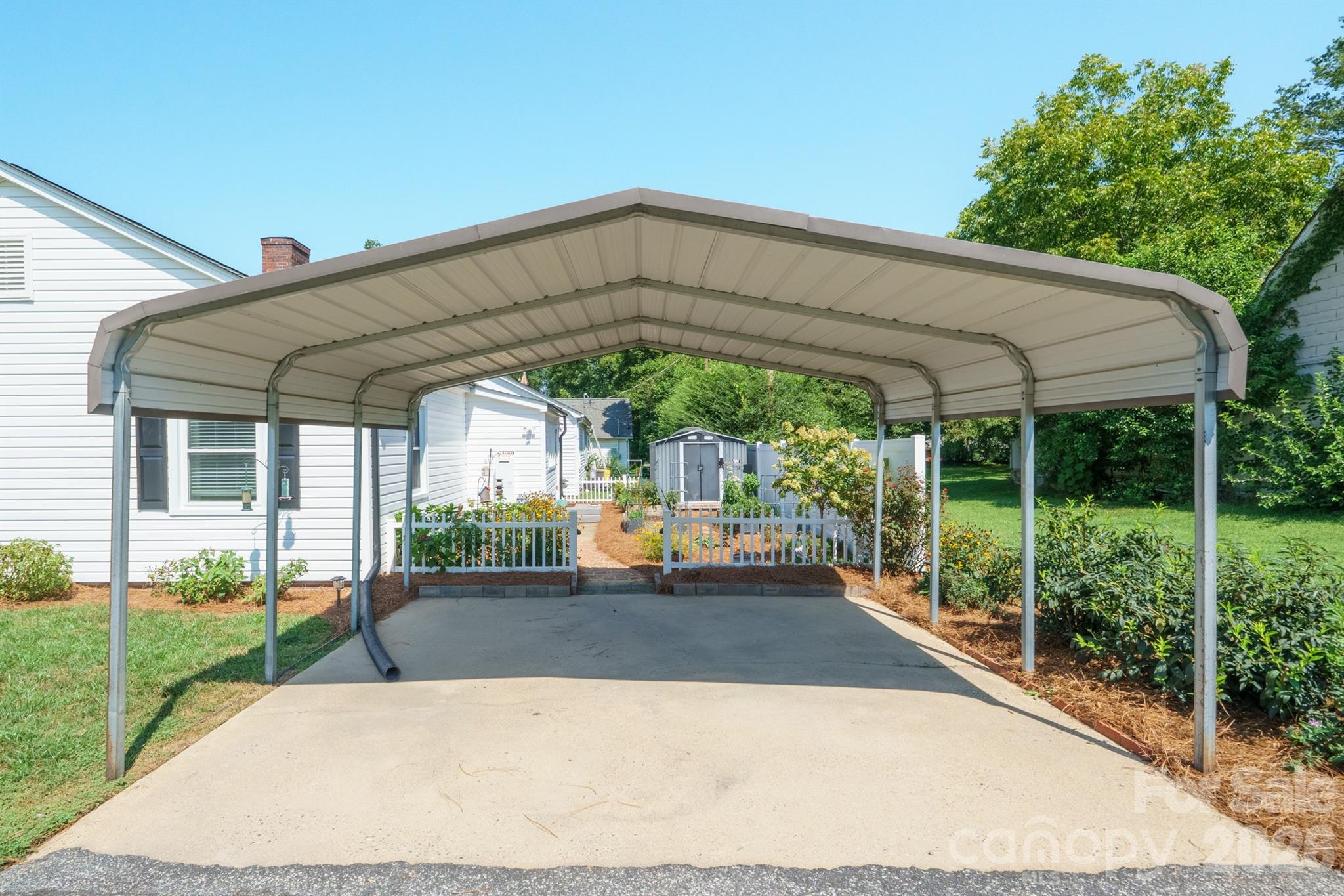 500 N Elm Street — Cherryville