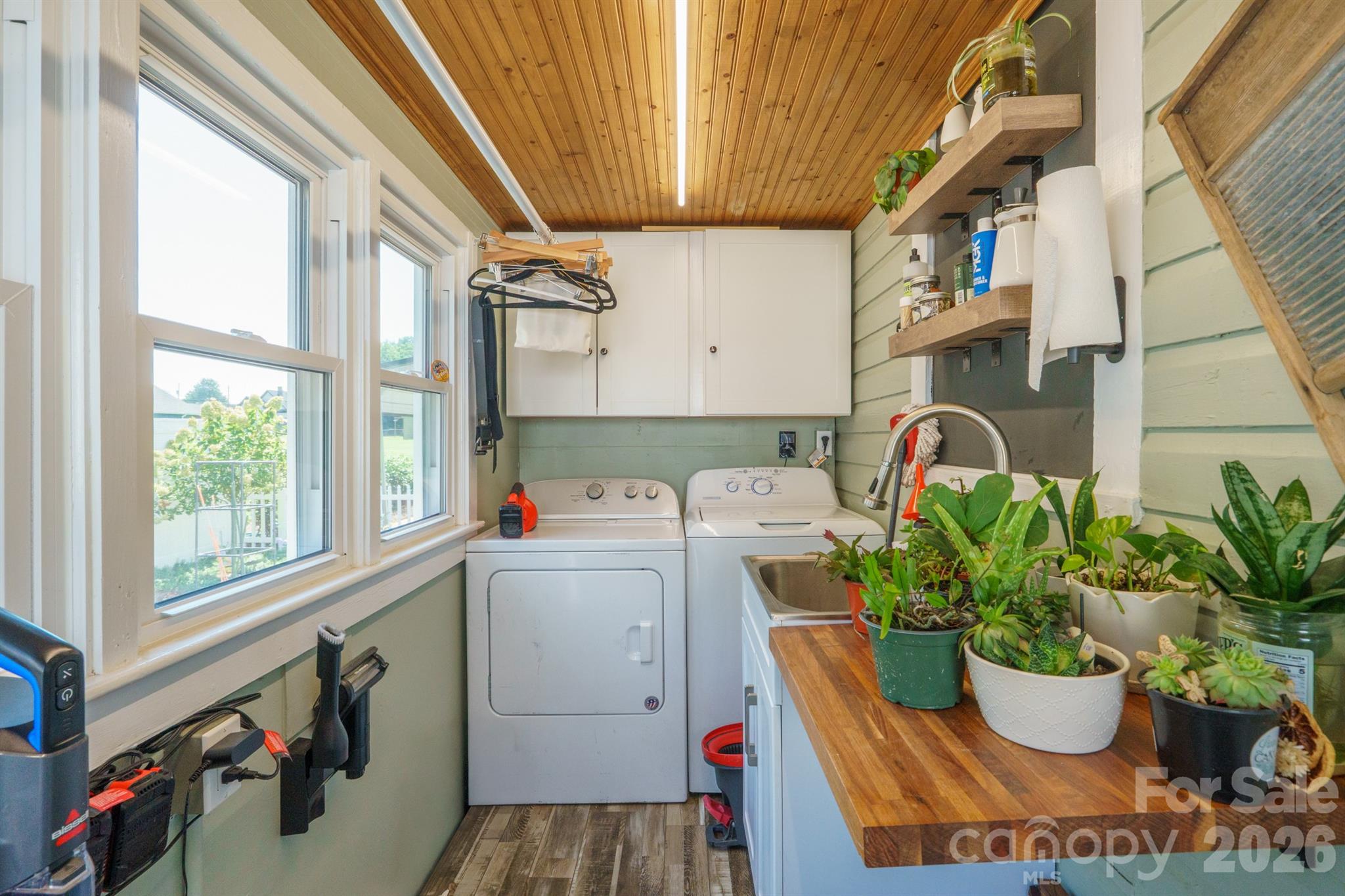 500 N Elm Street — Cherryville