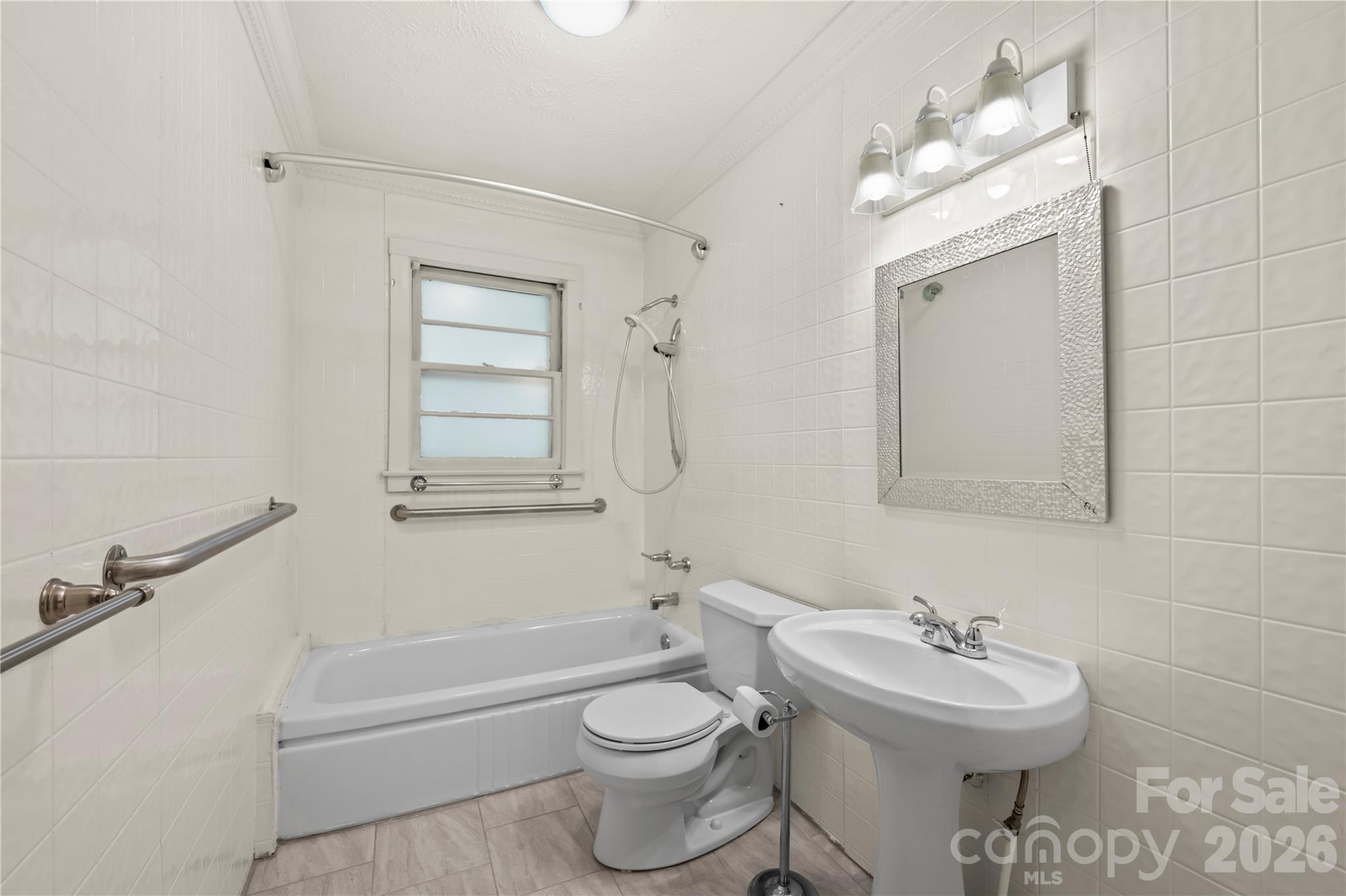 2 Bostic Place — Asheville