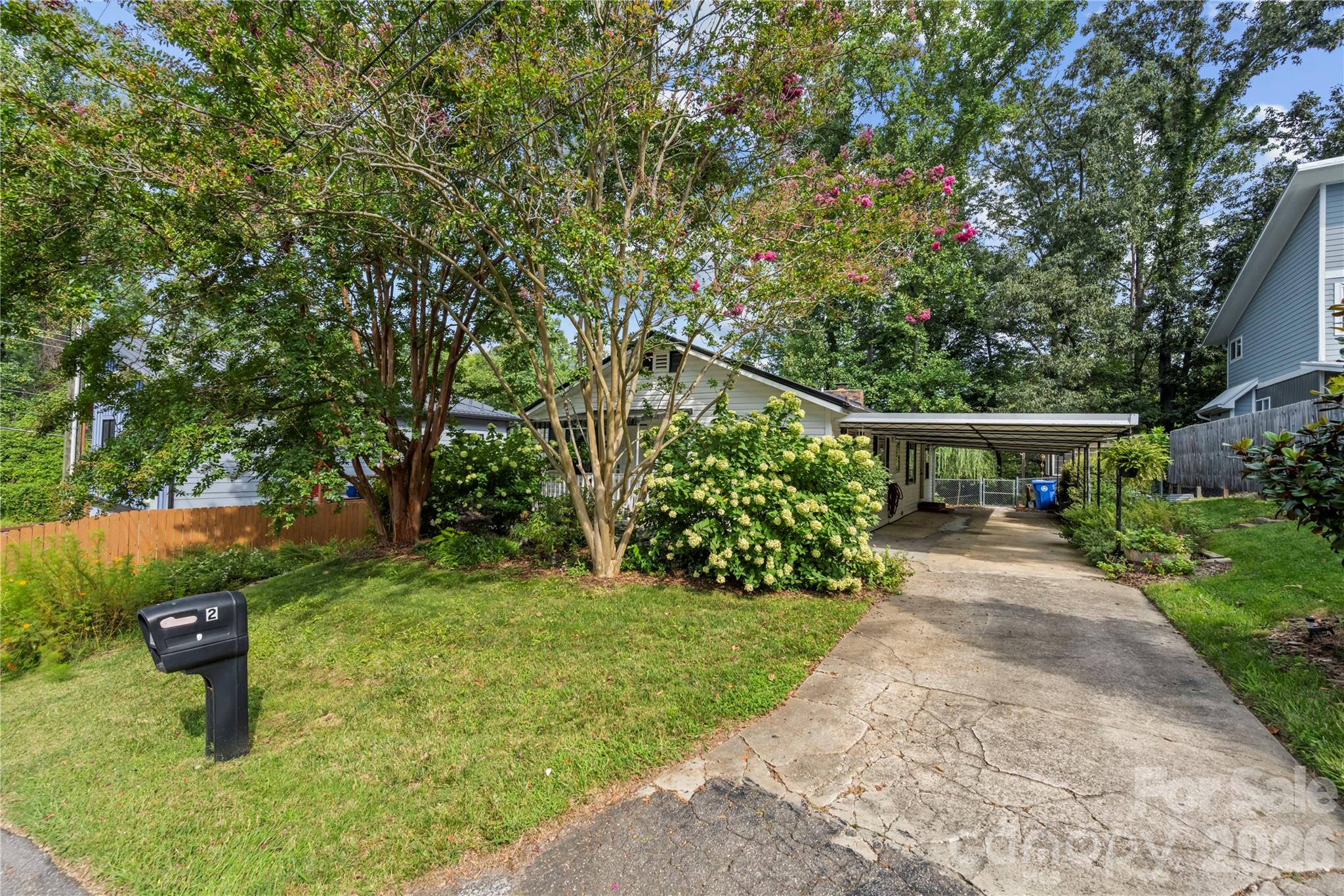 2 Bostic Place — Asheville