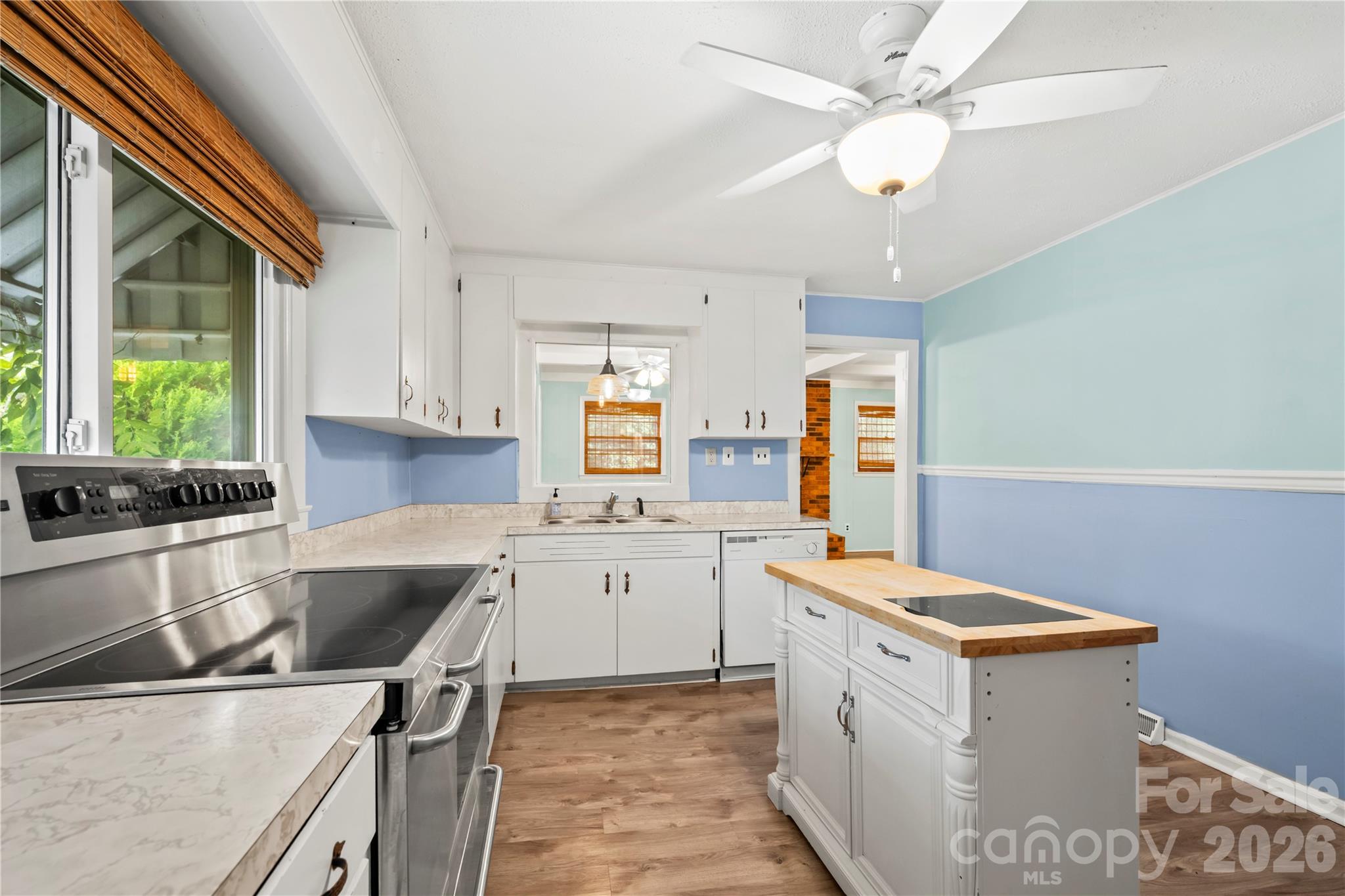 2 Bostic Place — Asheville