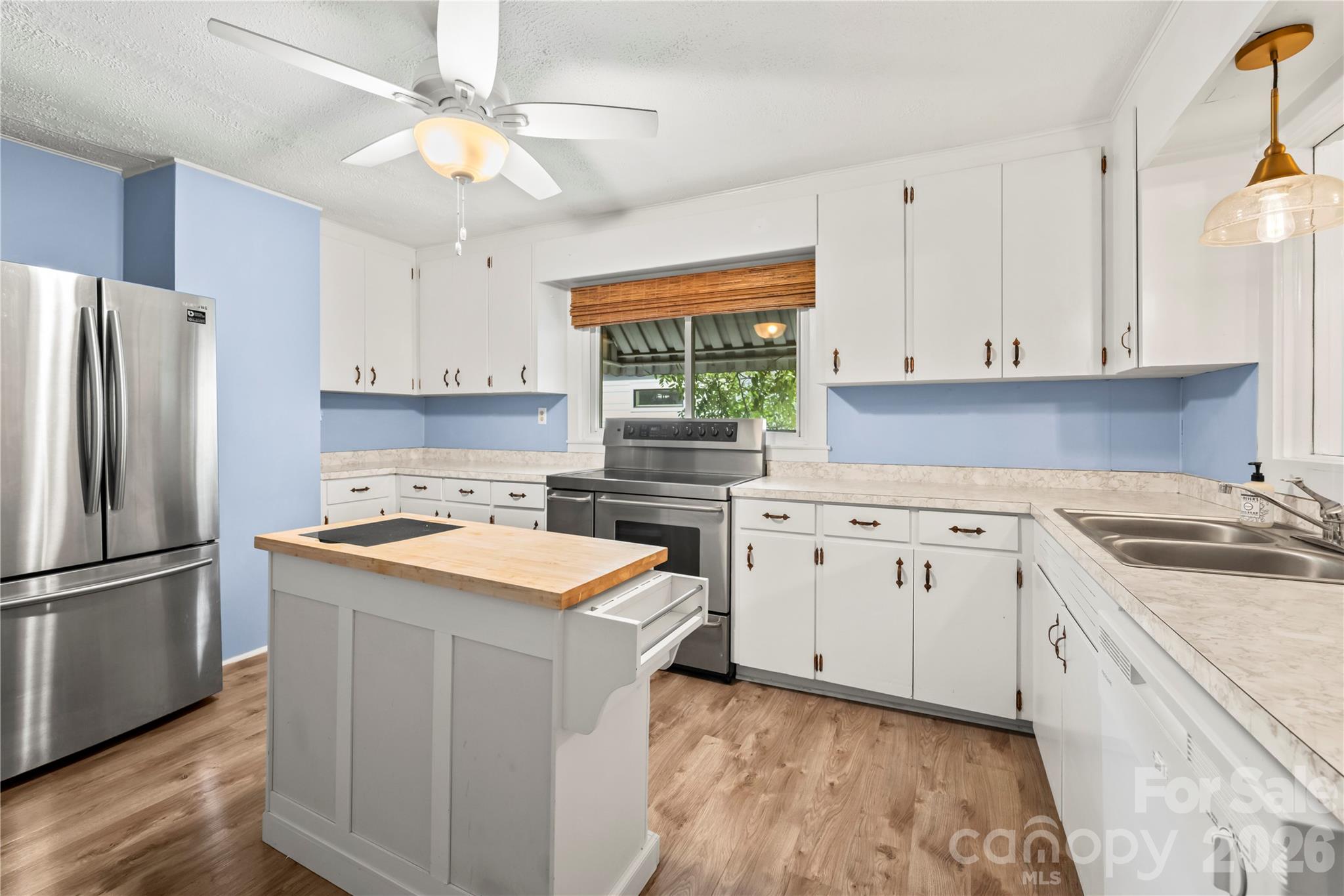2 Bostic Place — Asheville