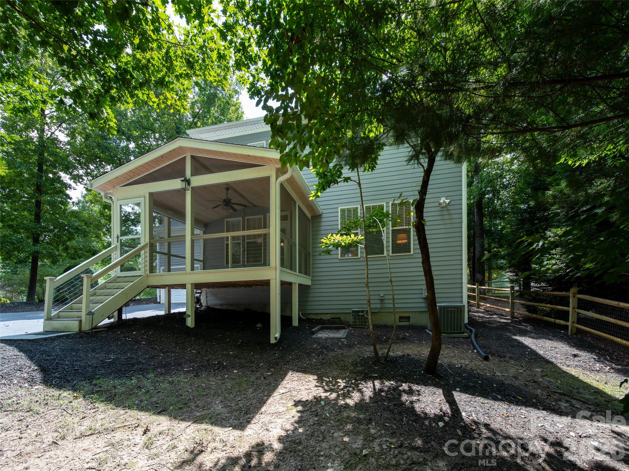 24 Greenwells Glory Drive — Biltmore Lake