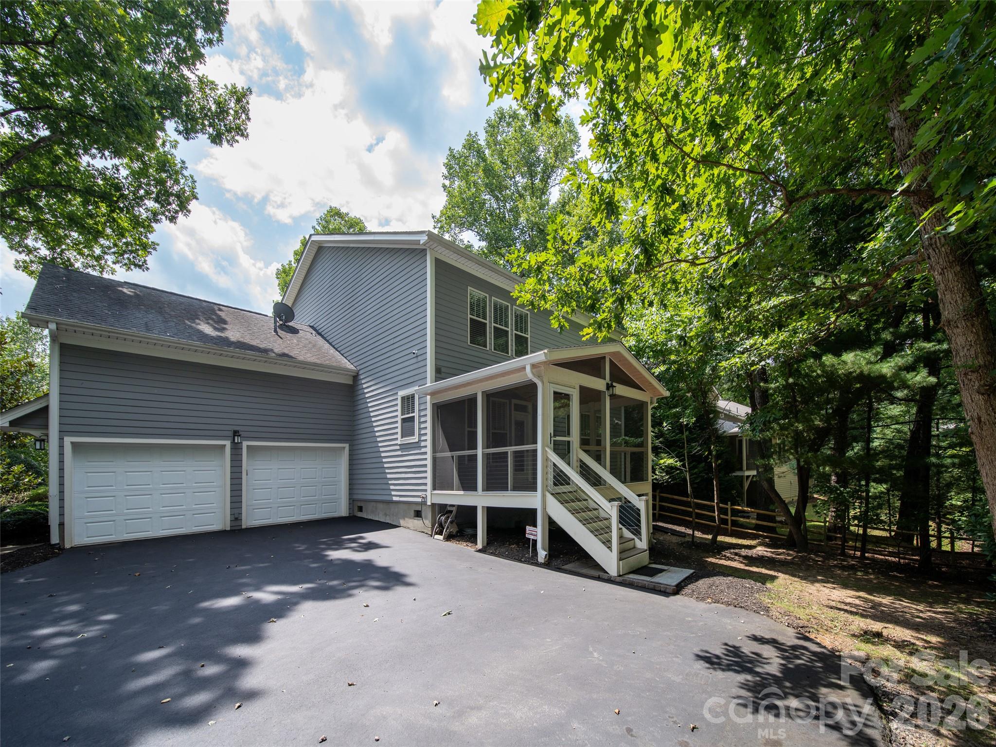 24 Greenwells Glory Drive — Biltmore Lake