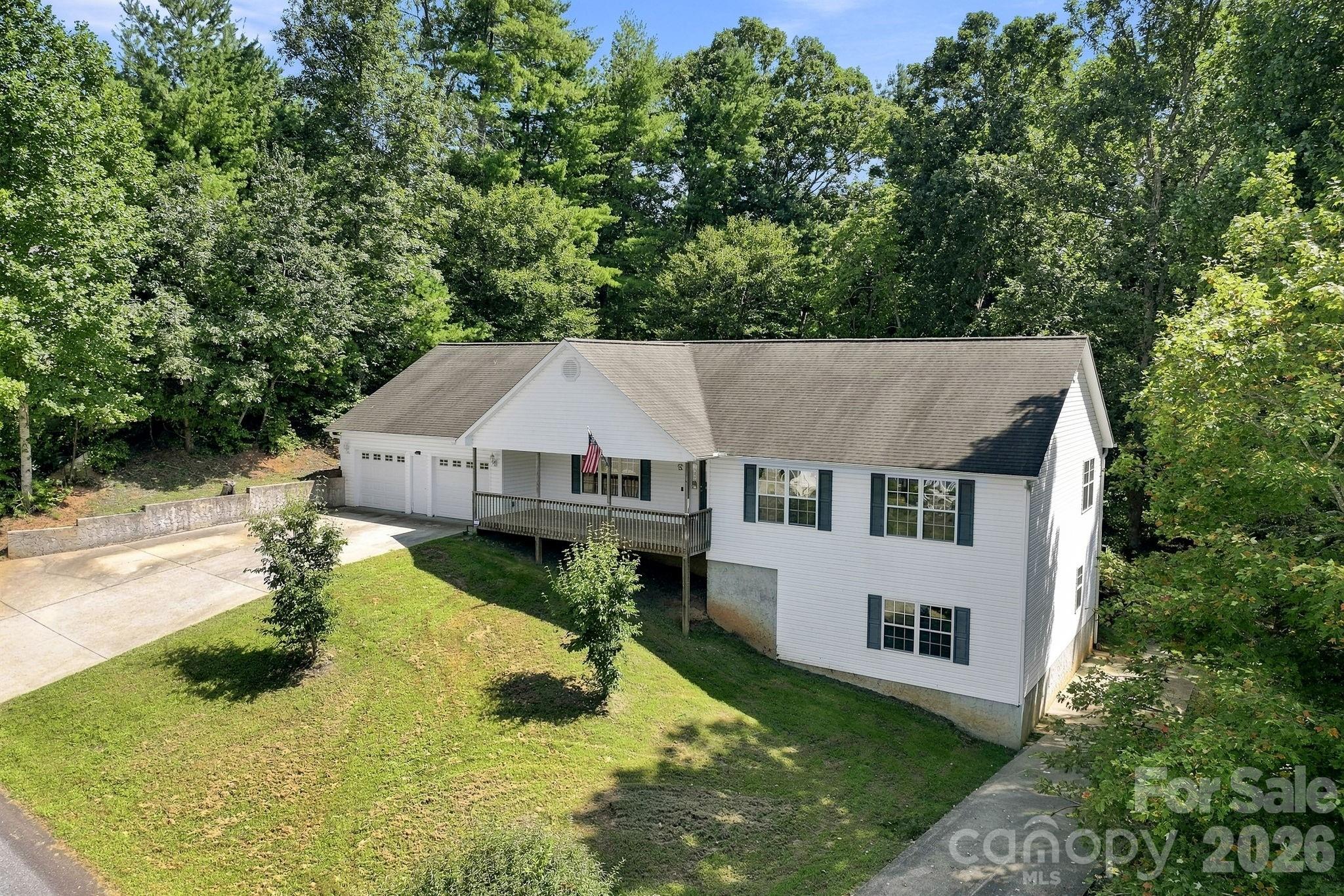 62 Chickwood Trail — Weaverville