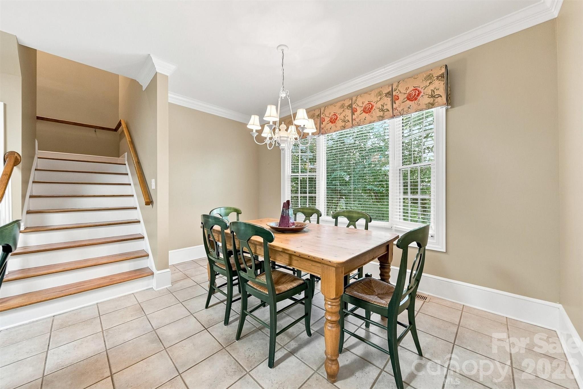 1515 8th Street NW — Hickory