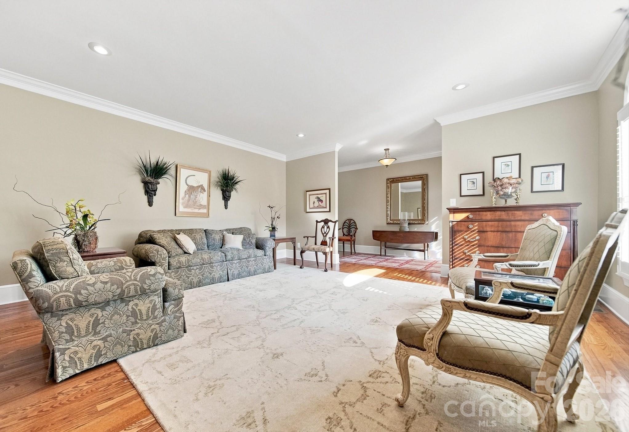 1515 8th Street NW — Hickory