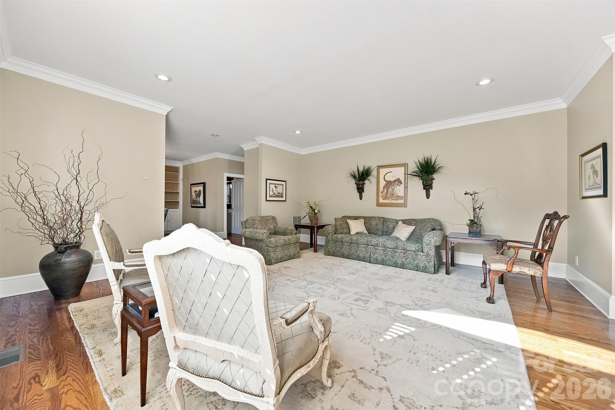 1515 8th Street NW — Hickory