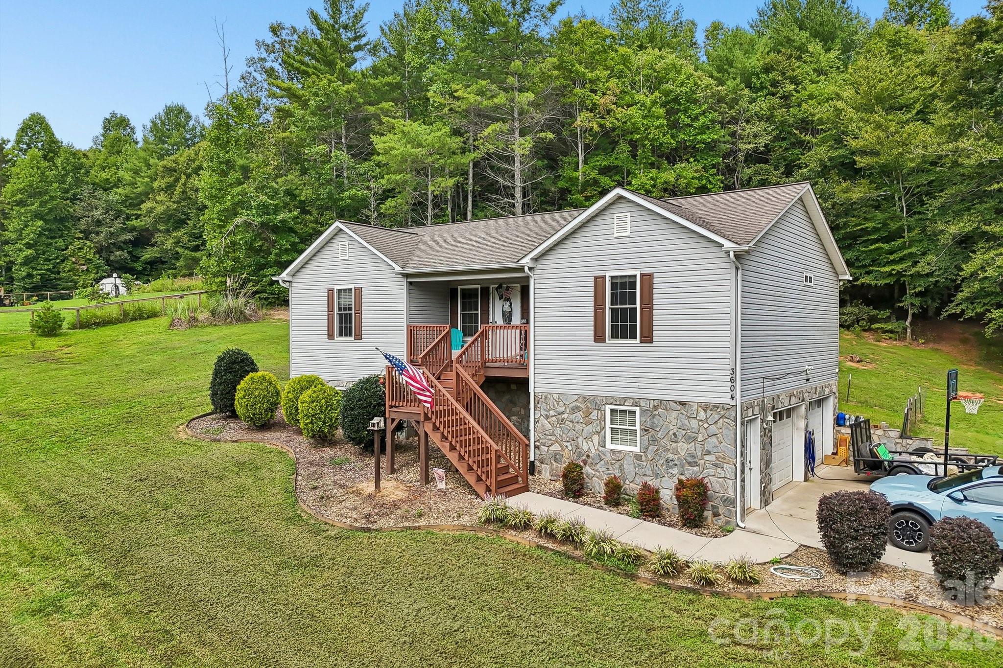 3604 Deerbrook Road — Lenoir