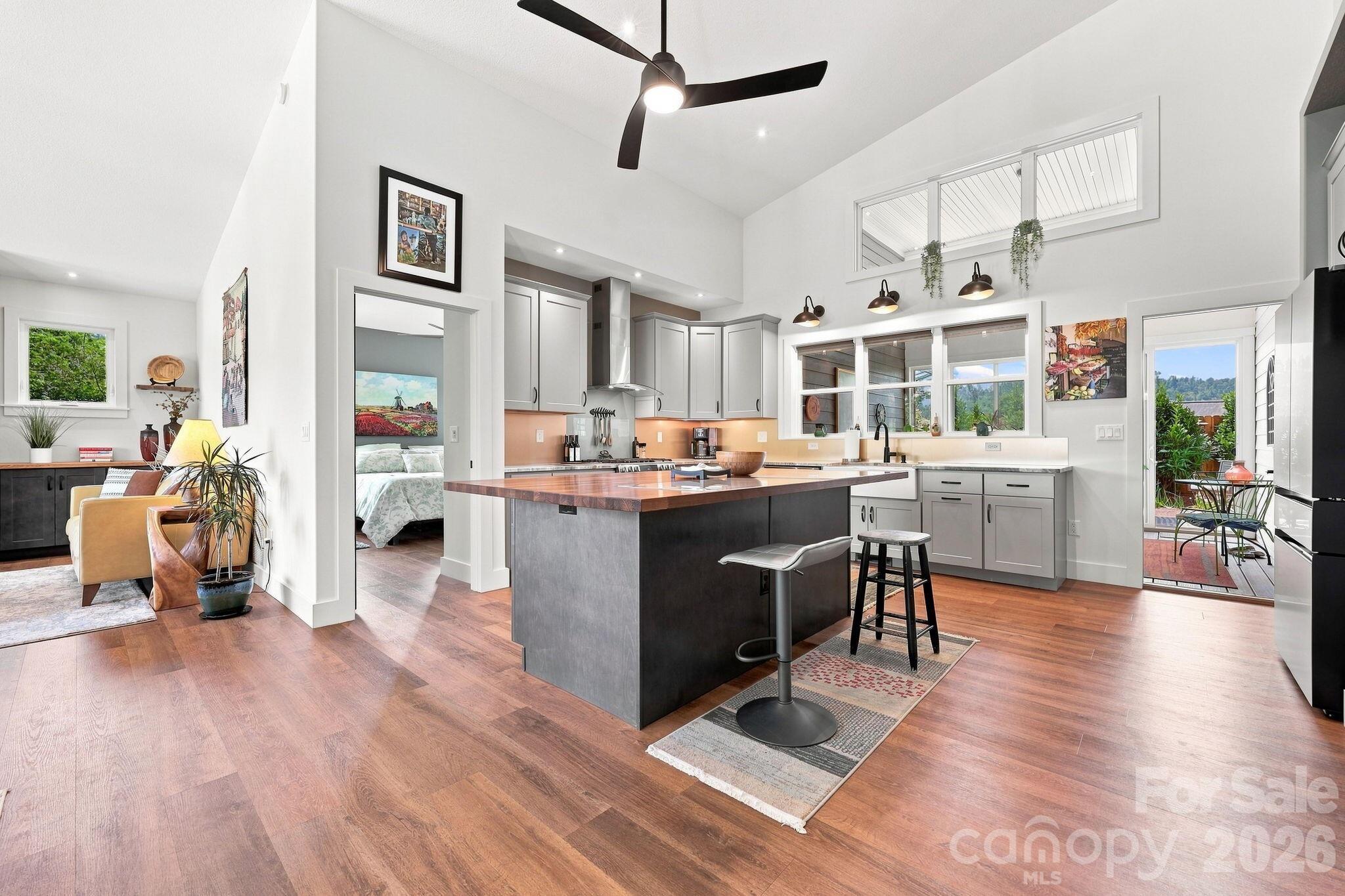 112 Upper Grove Lane — Weaverville