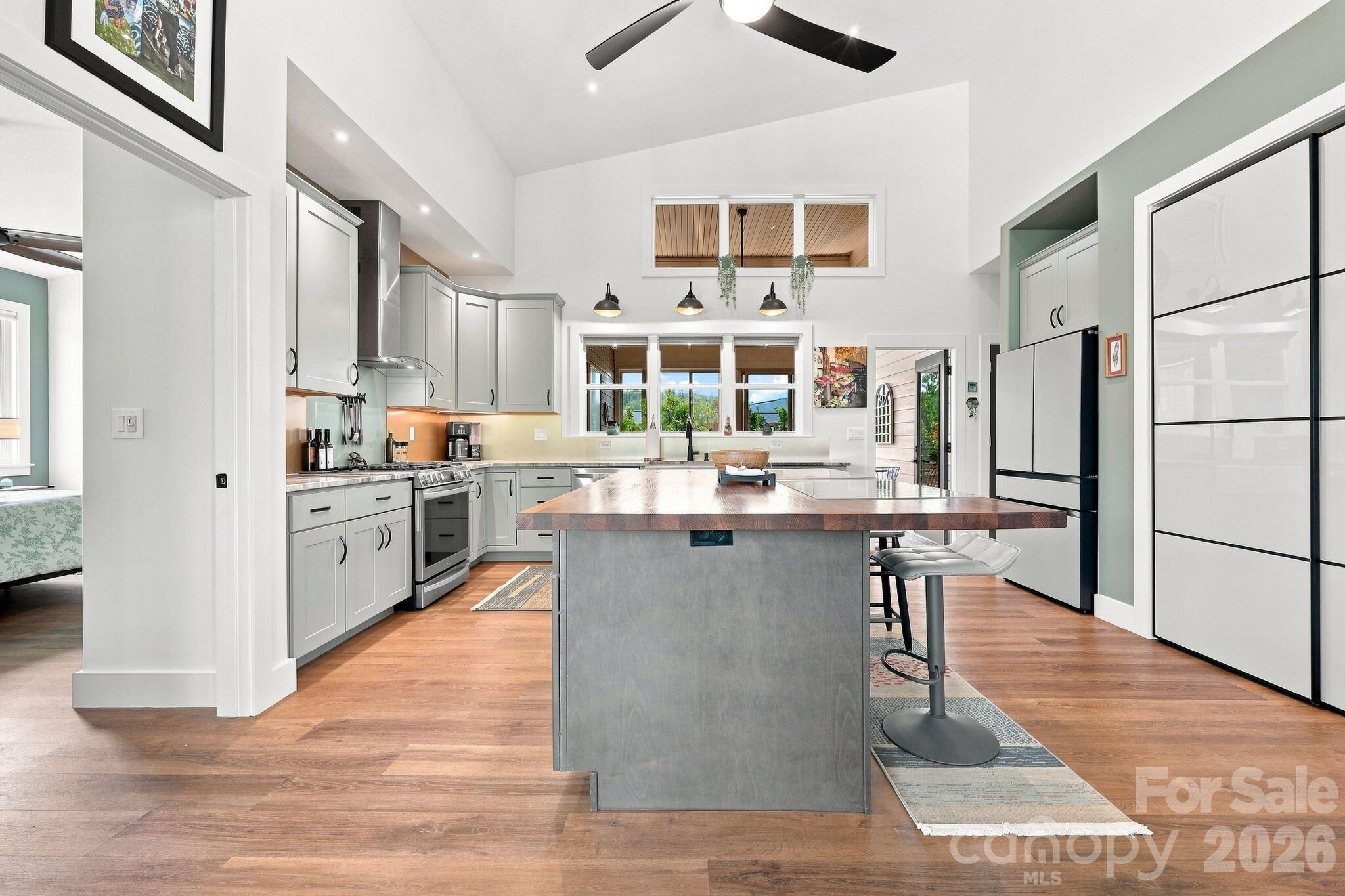 112 Upper Grove Lane — Weaverville