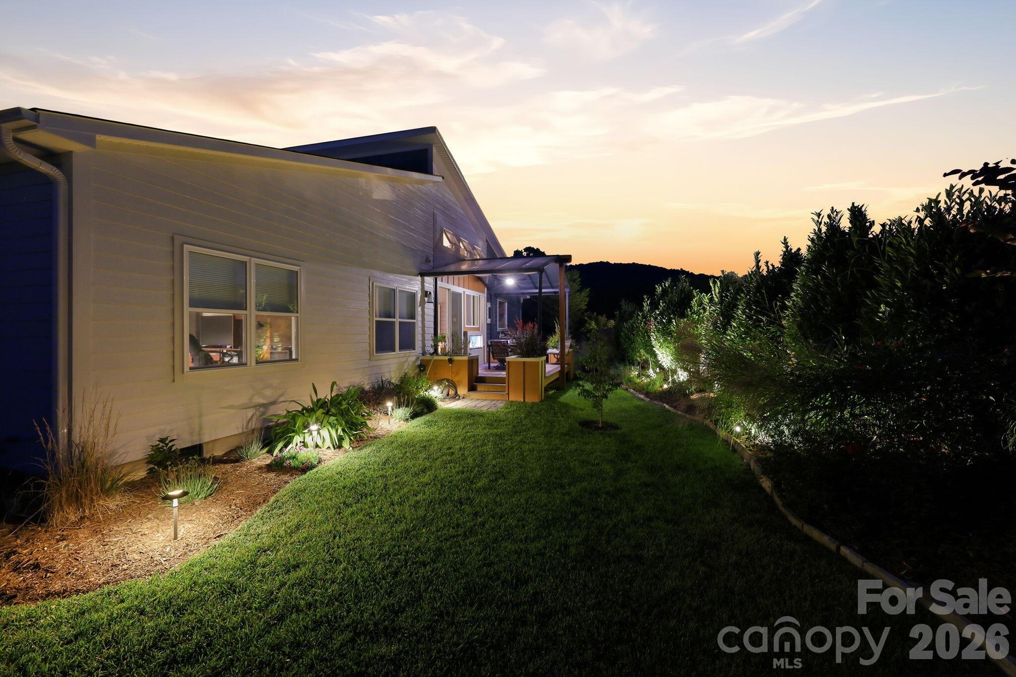 112 Upper Grove Lane — Weaverville