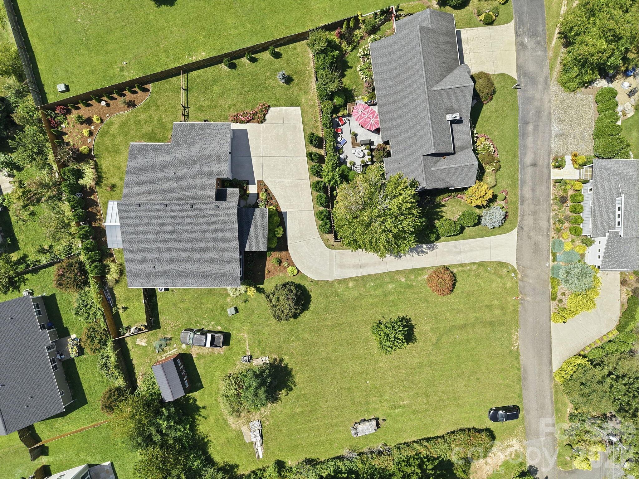 112 Upper Grove Lane — Weaverville