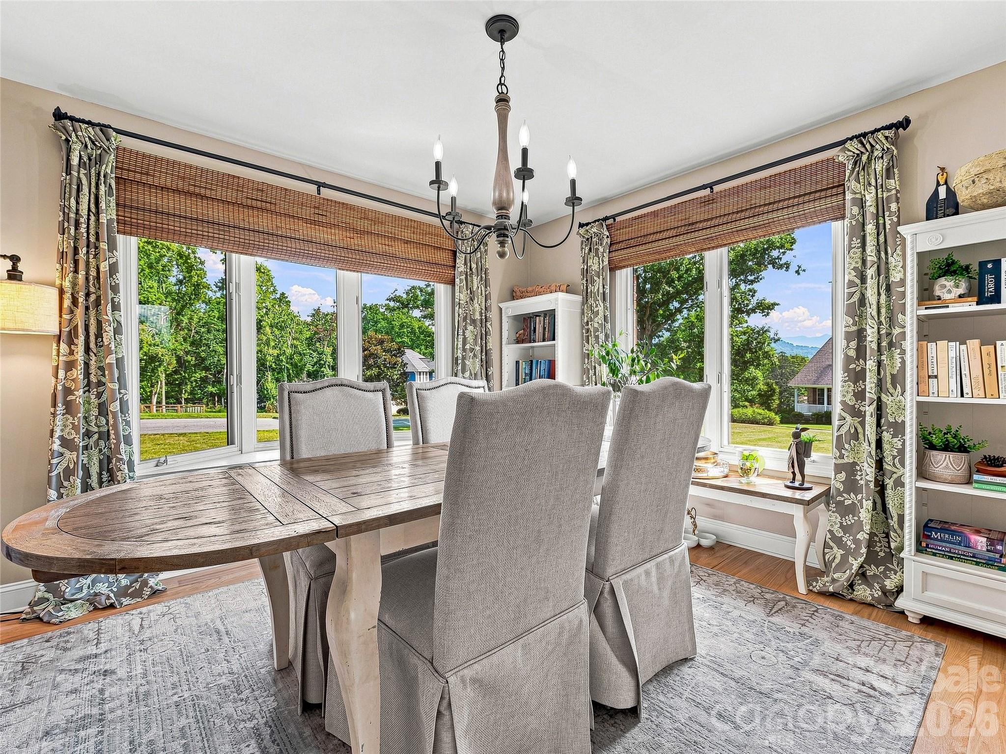 41 Forest Knoll Drive — Weaverville