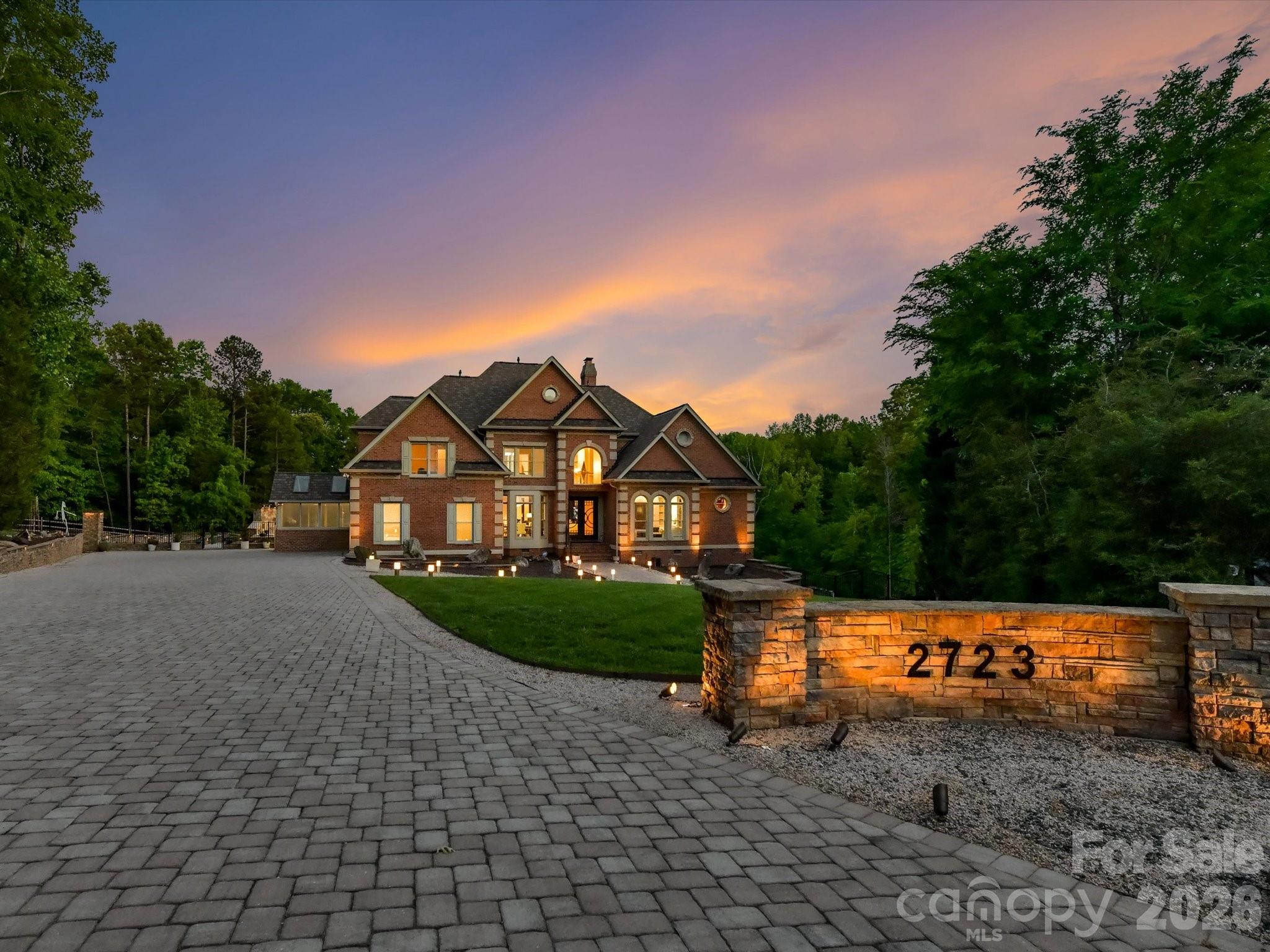 2723 Providence Pine Lane — Charlotte
