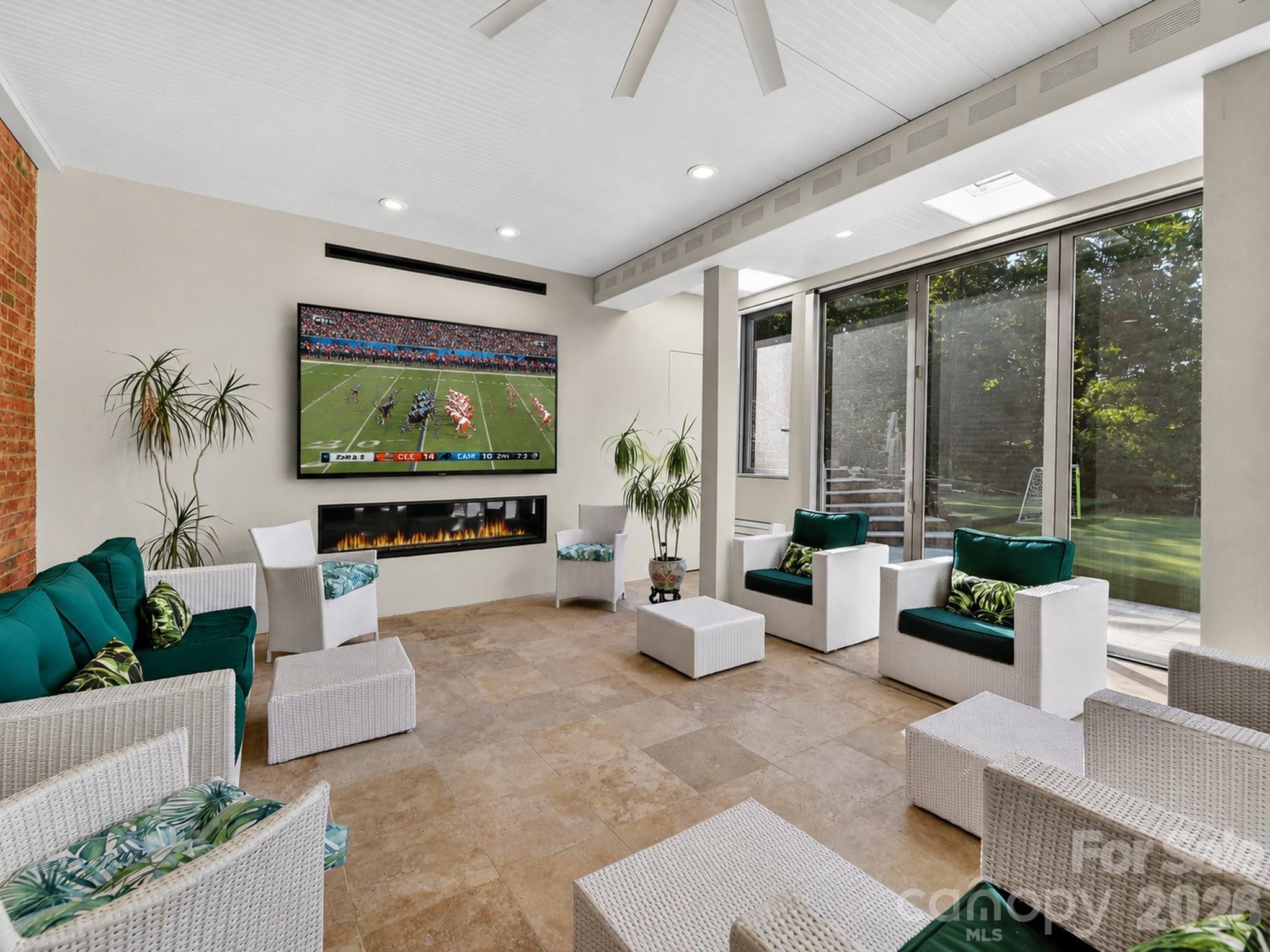 2723 Providence Pine Lane — Charlotte