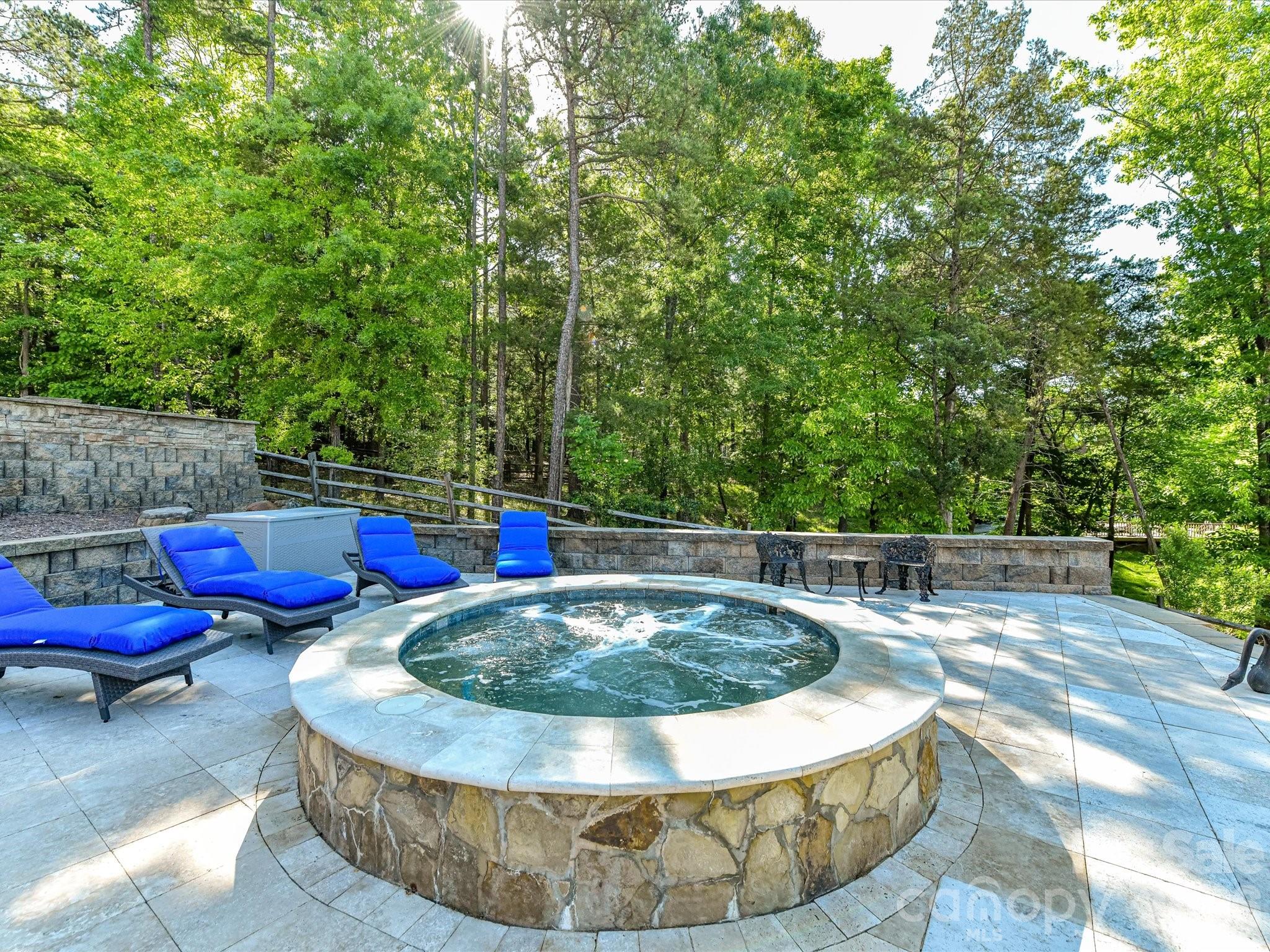 2723 Providence Pine Lane — Charlotte