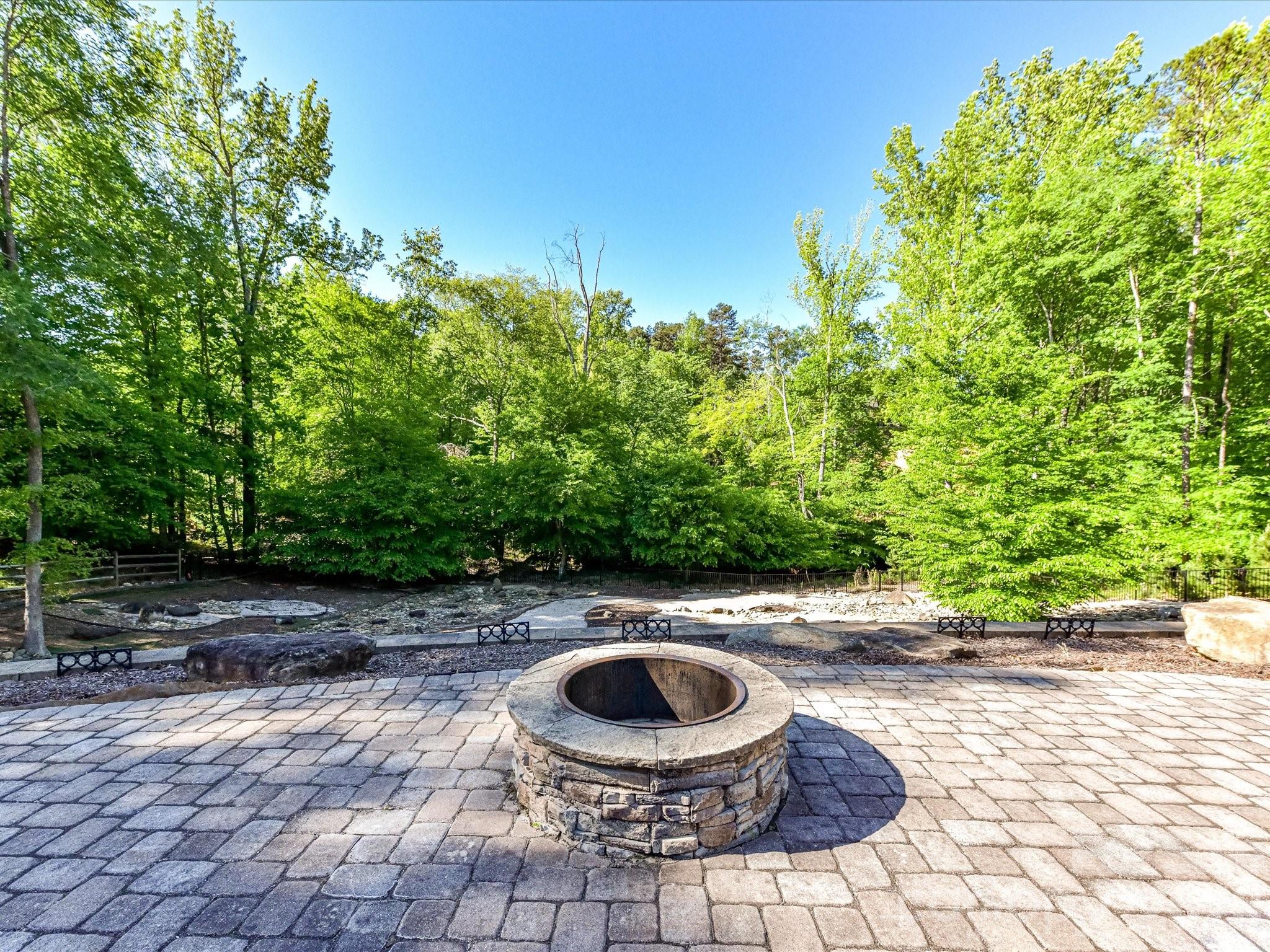 2723 Providence Pine Lane — Charlotte