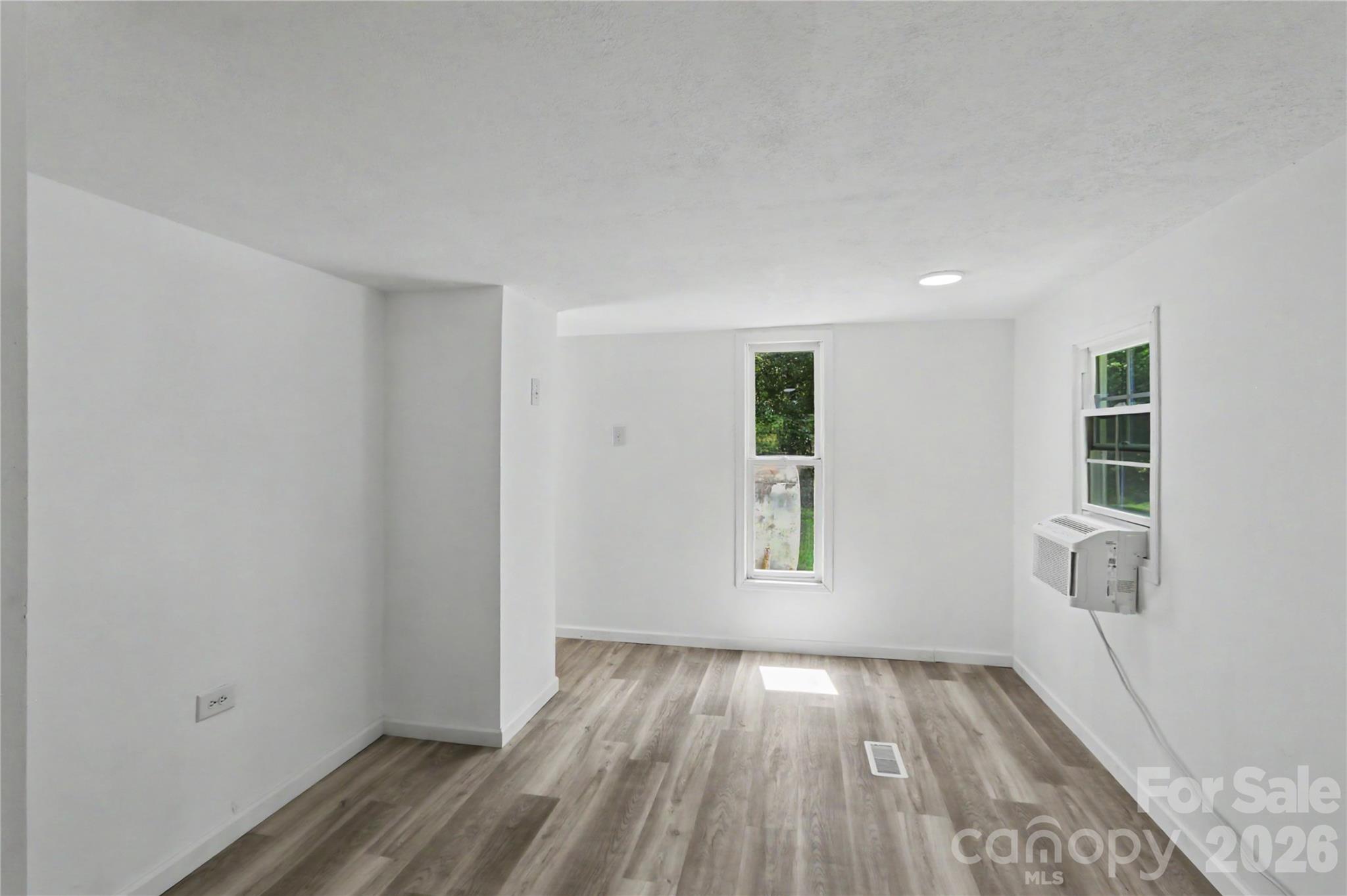 160 Denny Road — Statesville