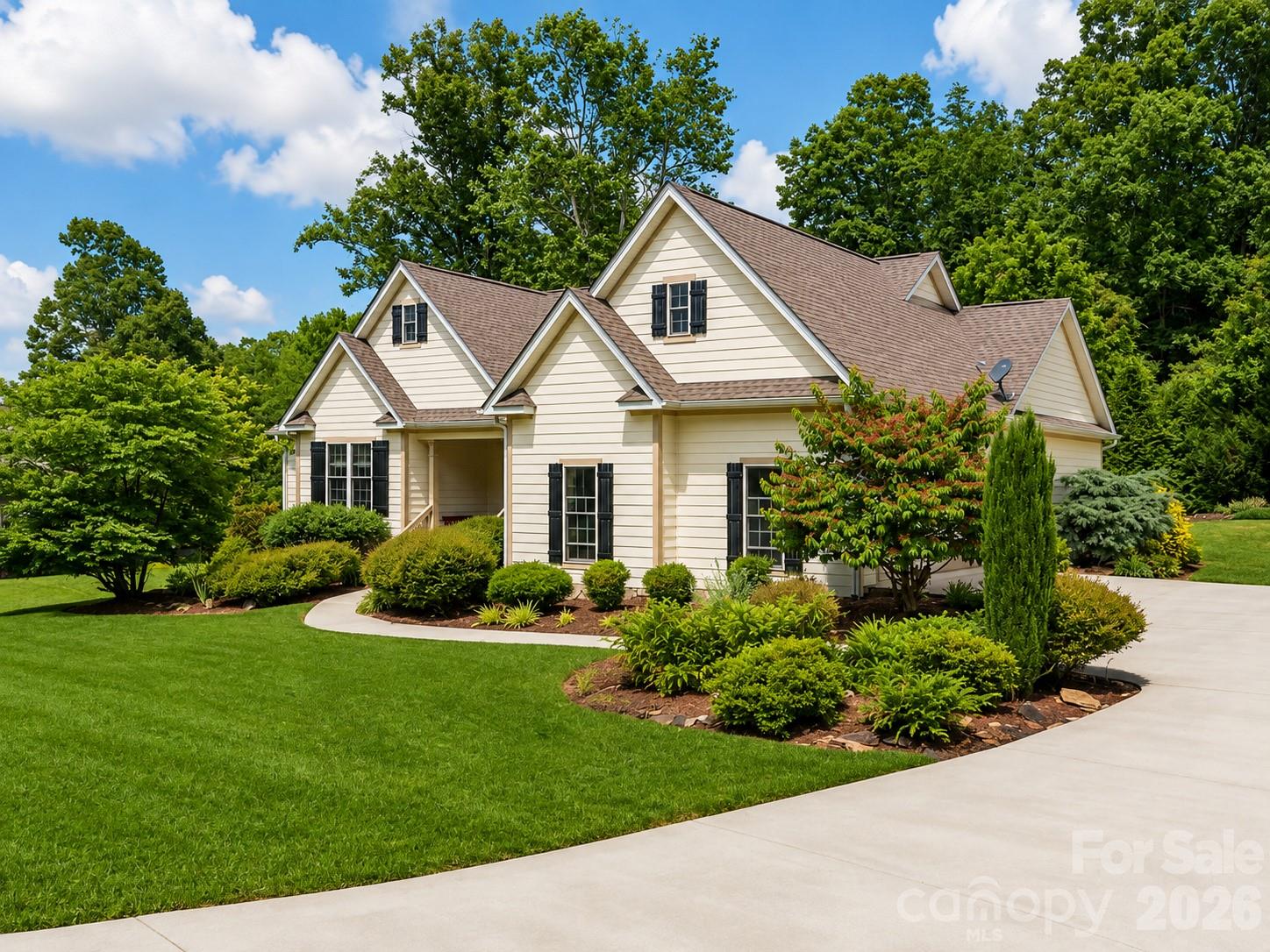 122 Twin Courts Drive — Weaverville