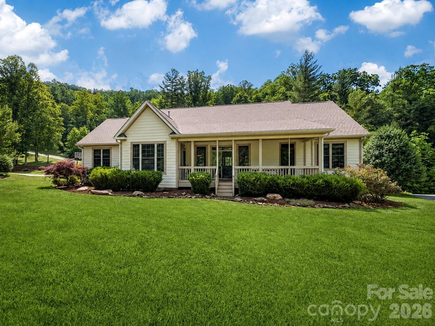 122 Twin Courts Drive — Weaverville