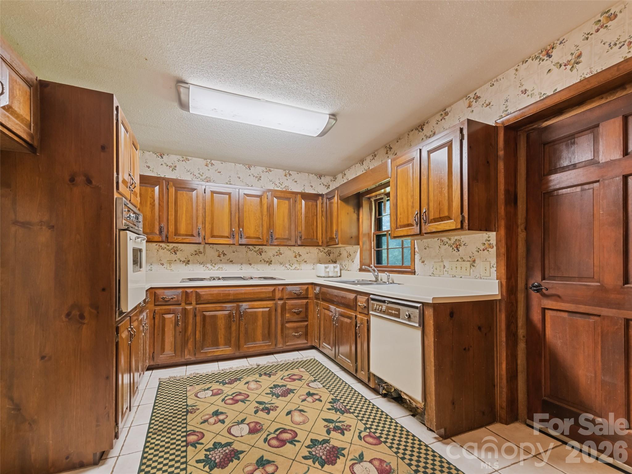 831 Qualla Road — Waynesville