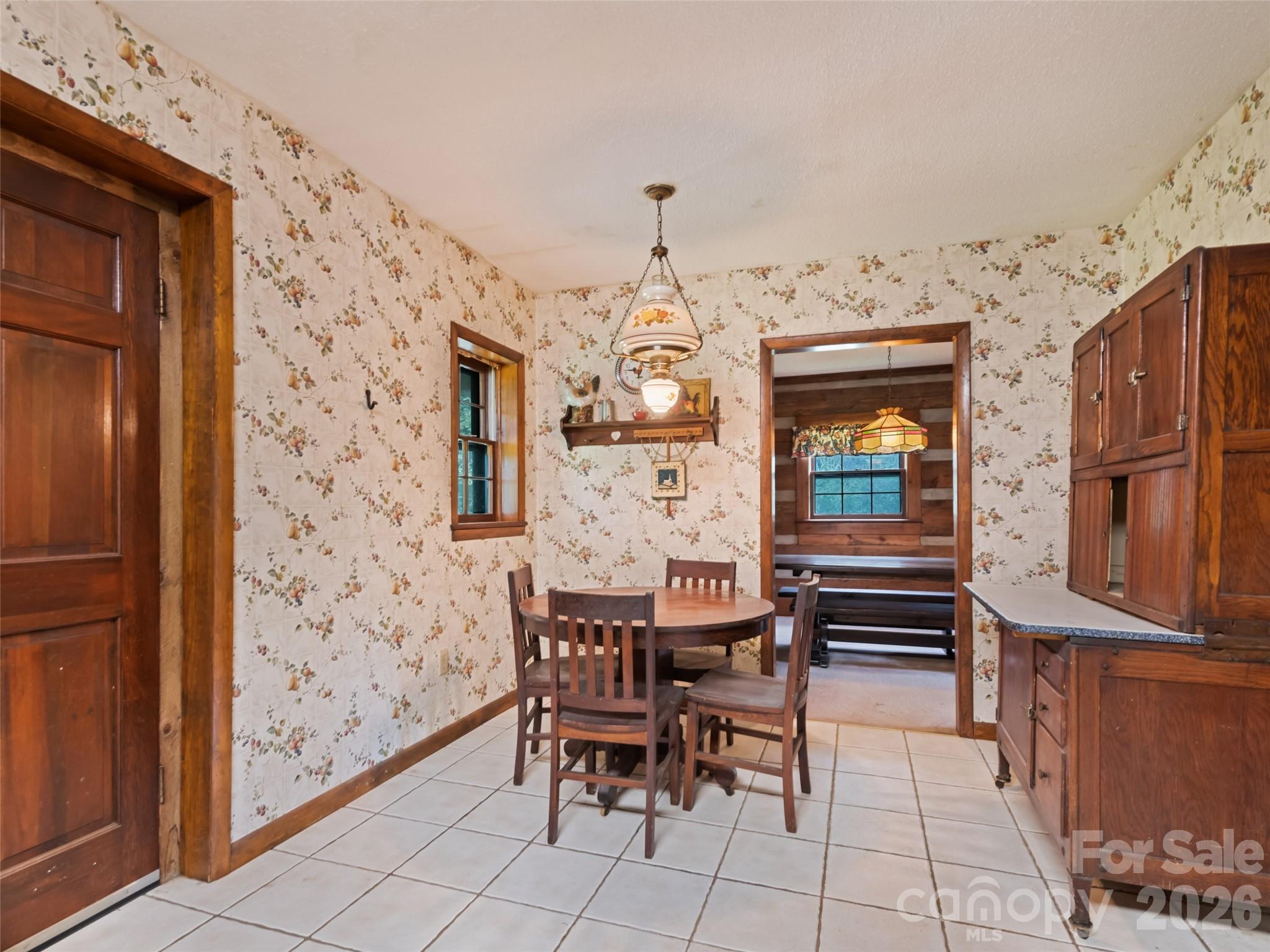 831 Qualla Road — Waynesville