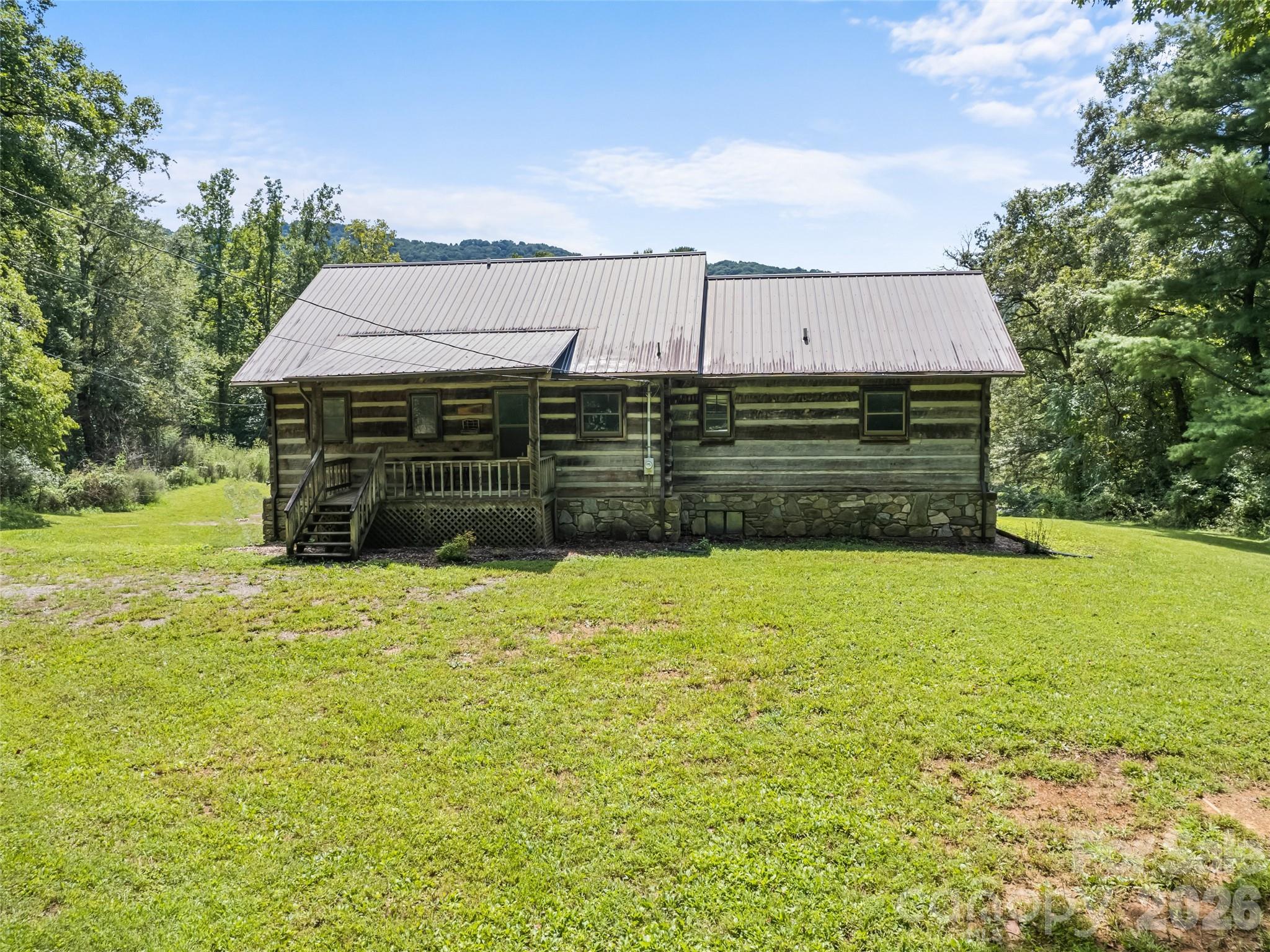 831 Qualla Road — Waynesville